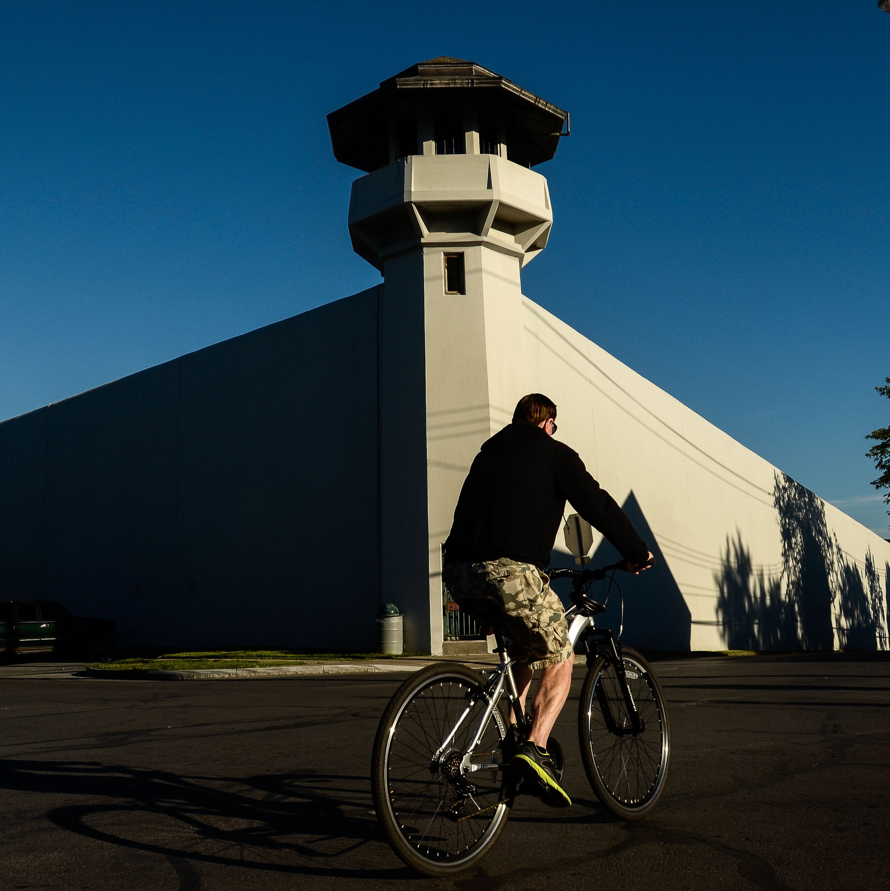 Inmate Dies at N.Y. Prison as Corrections Officers’ Strike Continues