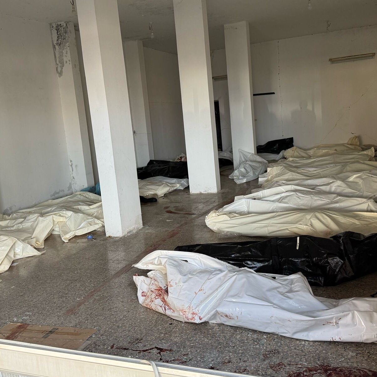 Inside a City Swept by Roving Gunmen, Deadly Grudges and Fear
