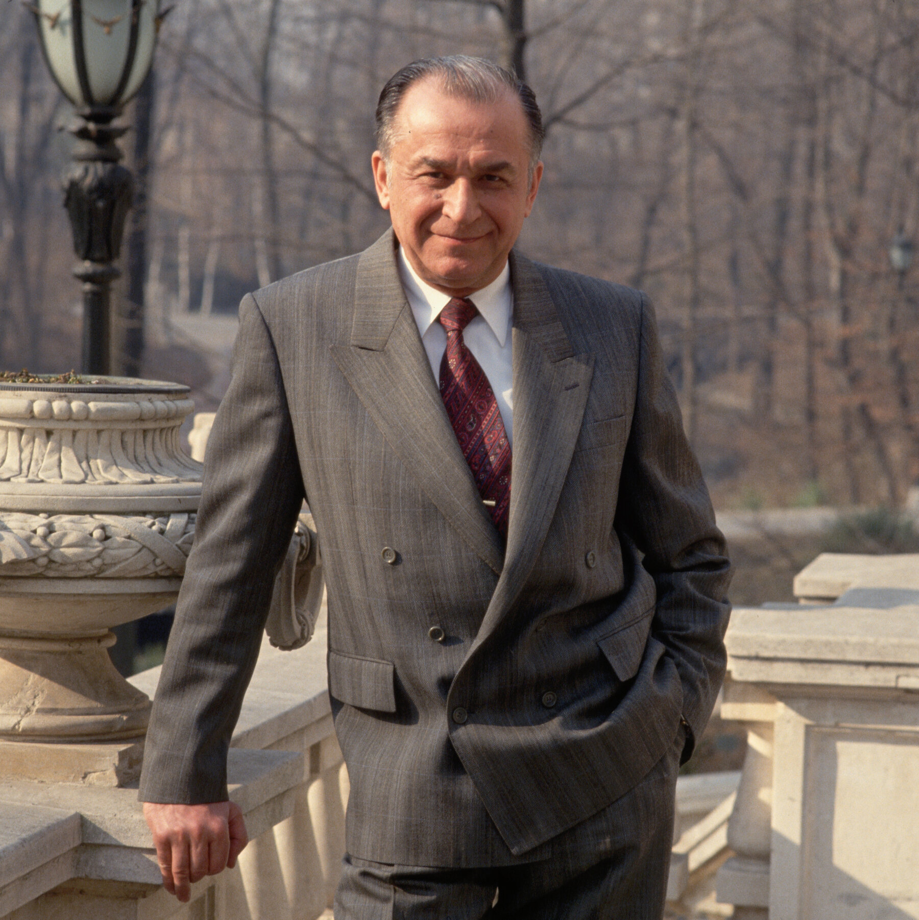 Ion Iliescu, Who Steered Romania After Revolution, Dies at 95
