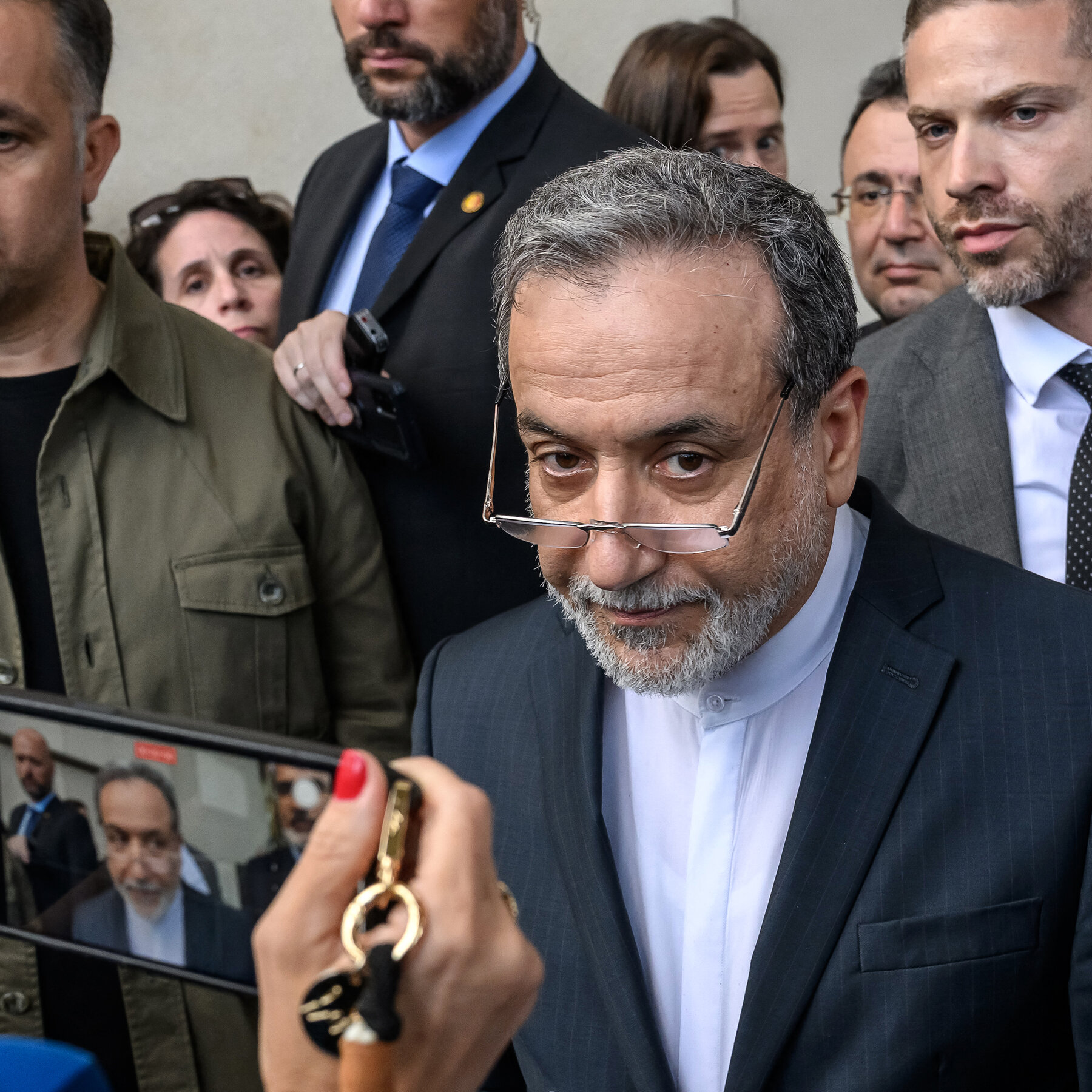 Iran Had Vowed to Retaliate. Now, It Faces Grim Choices.
