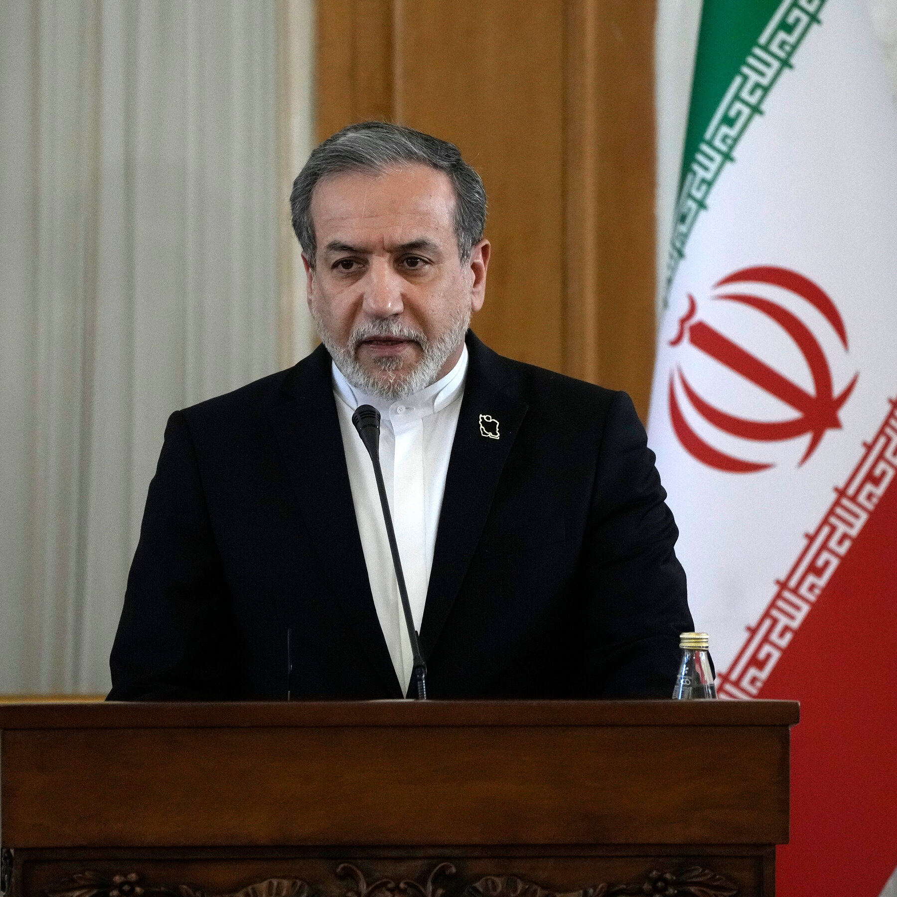 Iran Says Despite Shifting U.S. Messages, It Plans to Keep Participating in Nuclear Talks