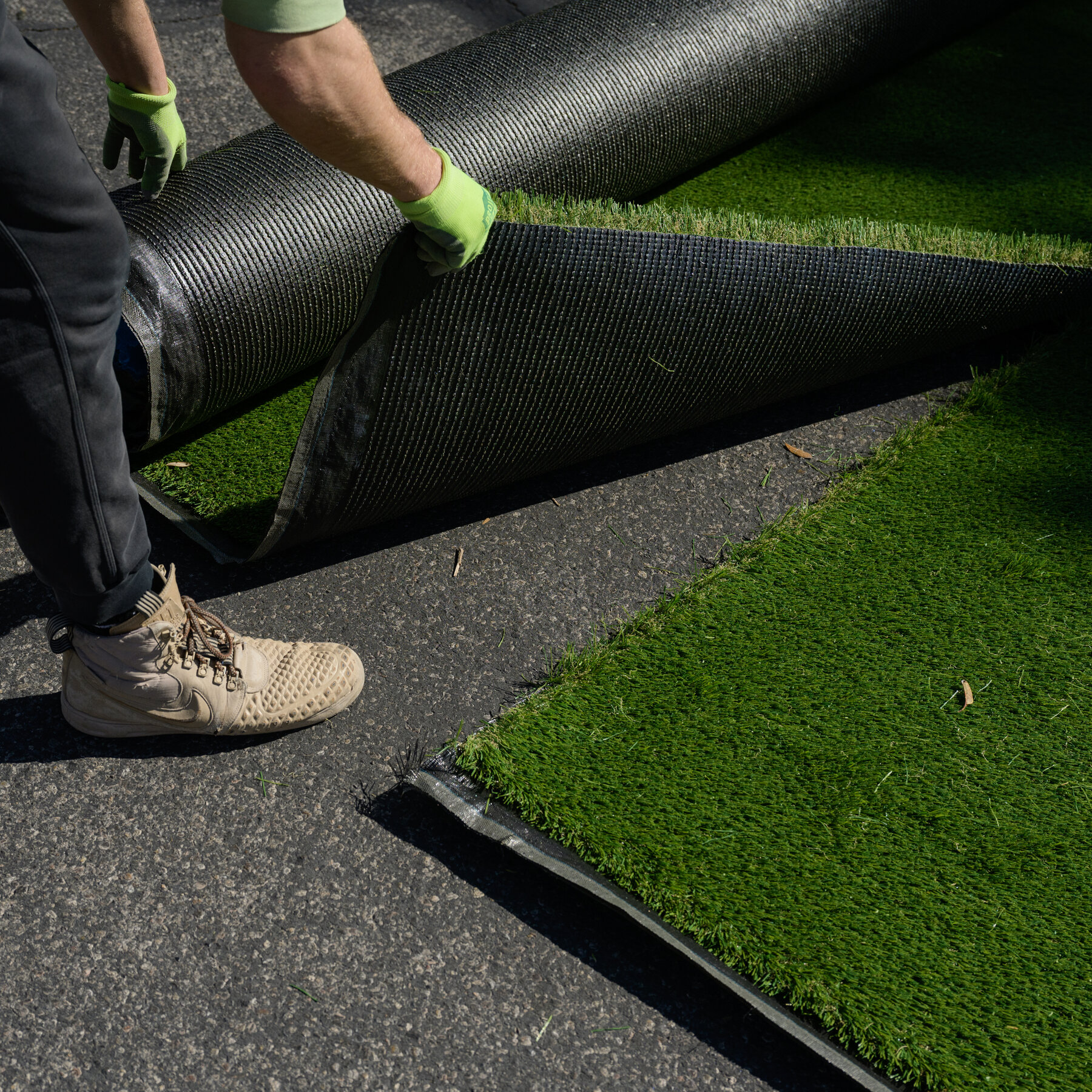 Is Fake Grass Safe? A Manufacturer Sues to Stop a Discussion.