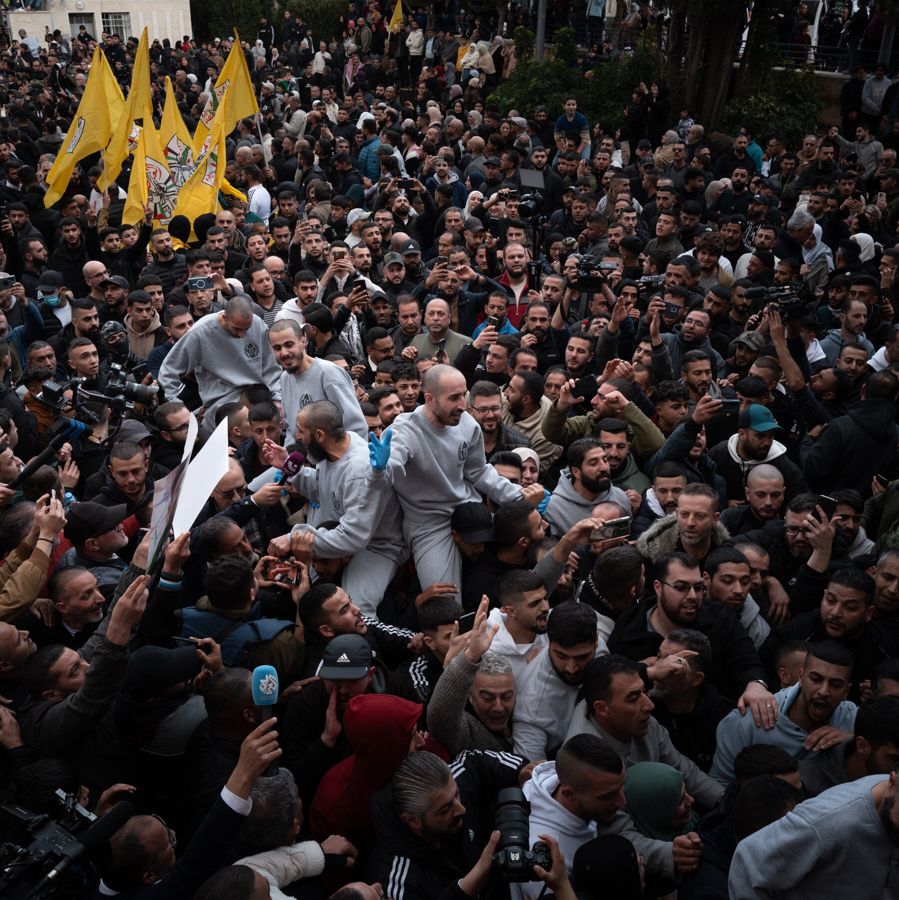 Israel Frees 200 Palestinian Prisoners in Second Cease-Fire Exchange