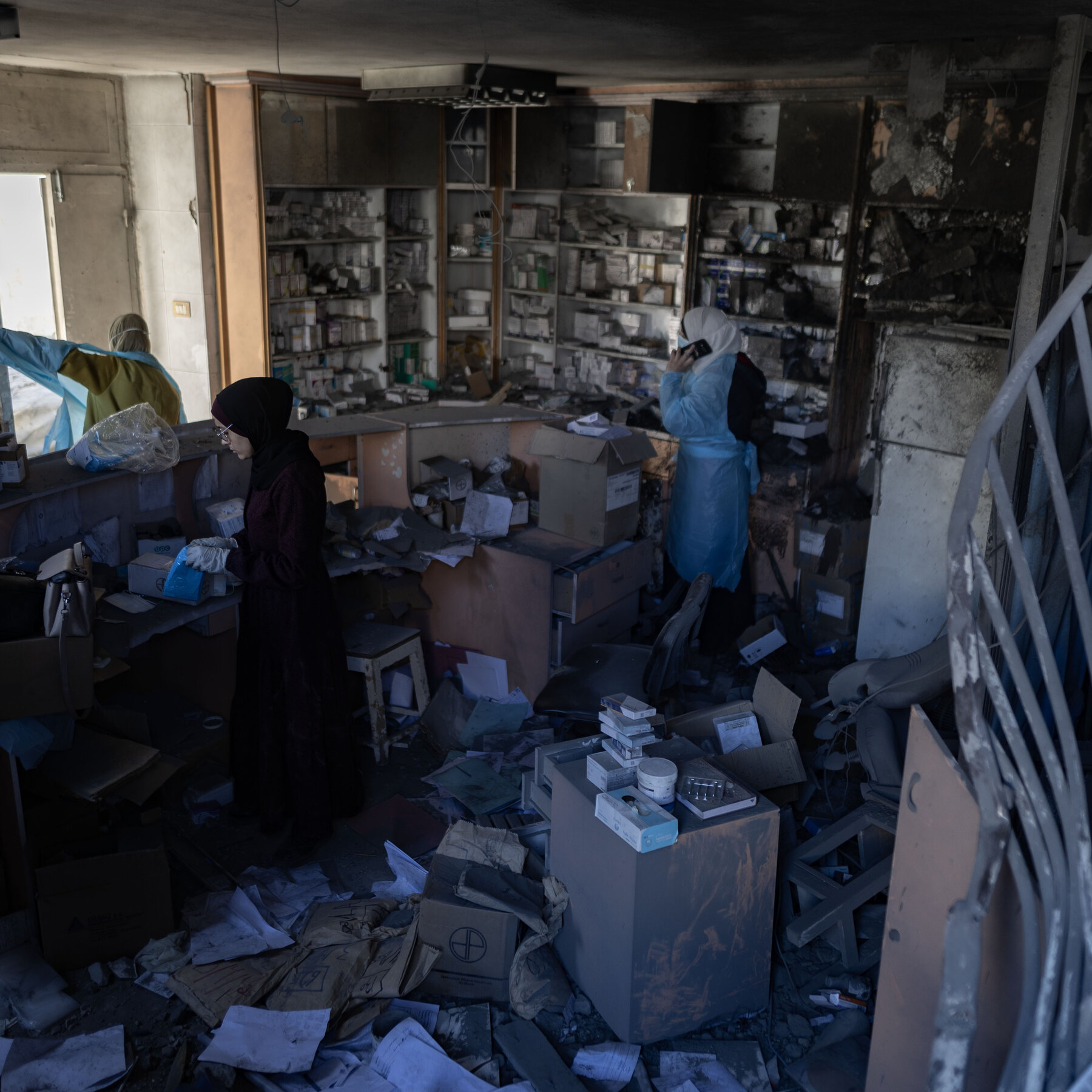 Israel Strikes Hospital in Northern Gaza and Captures Key Part of South