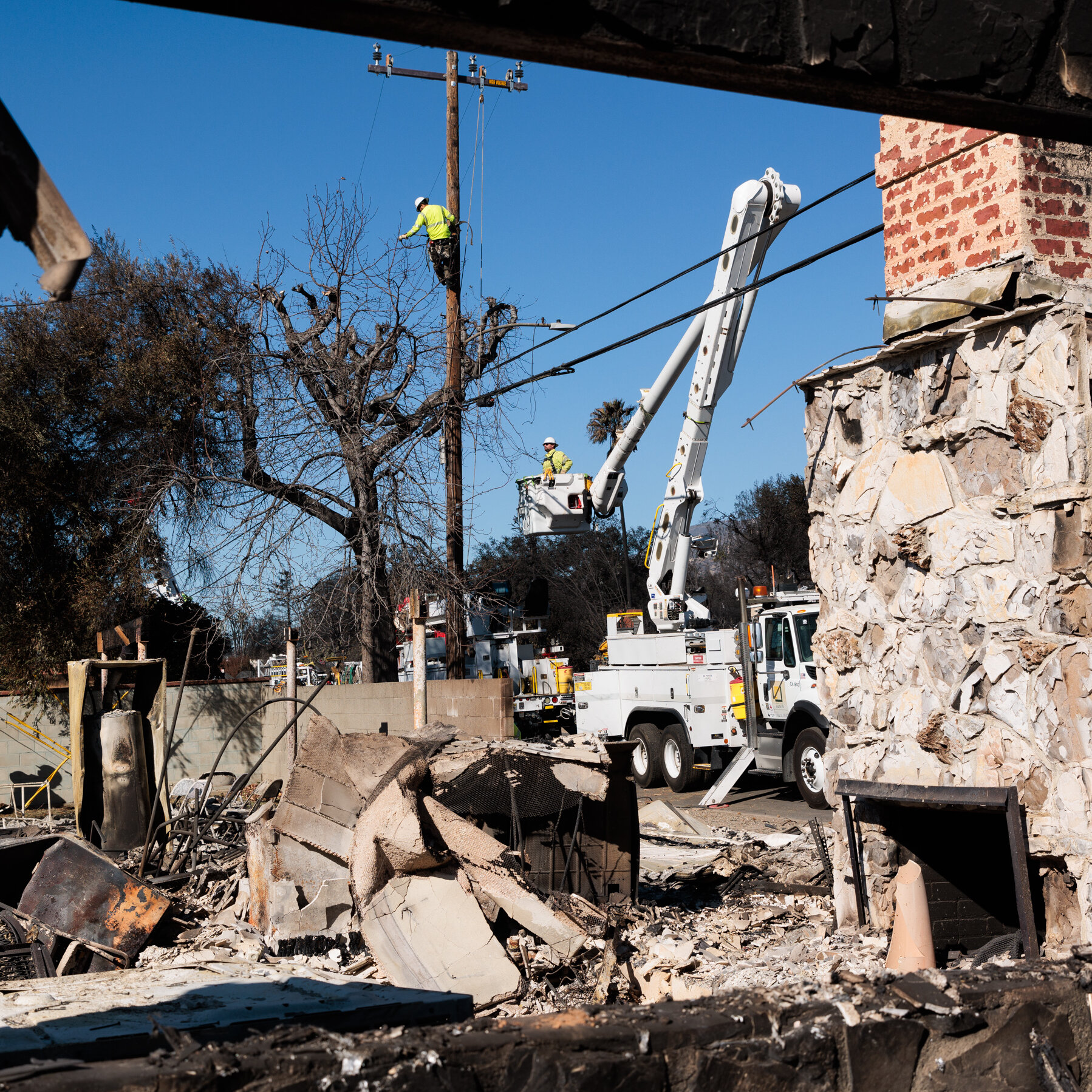 It Could Take Weeks Before Displaced L.A. Residents Can Go Home