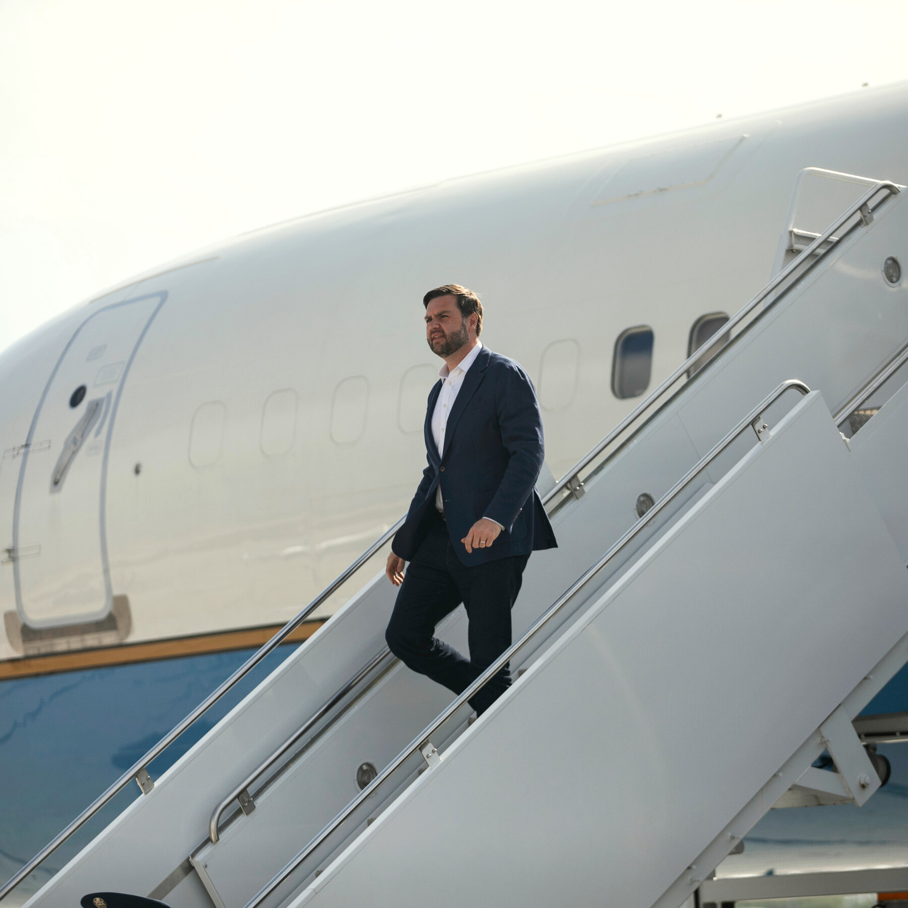 JD Vance says U.S. is working for a meeting with Trump, Putin and Zelensky.