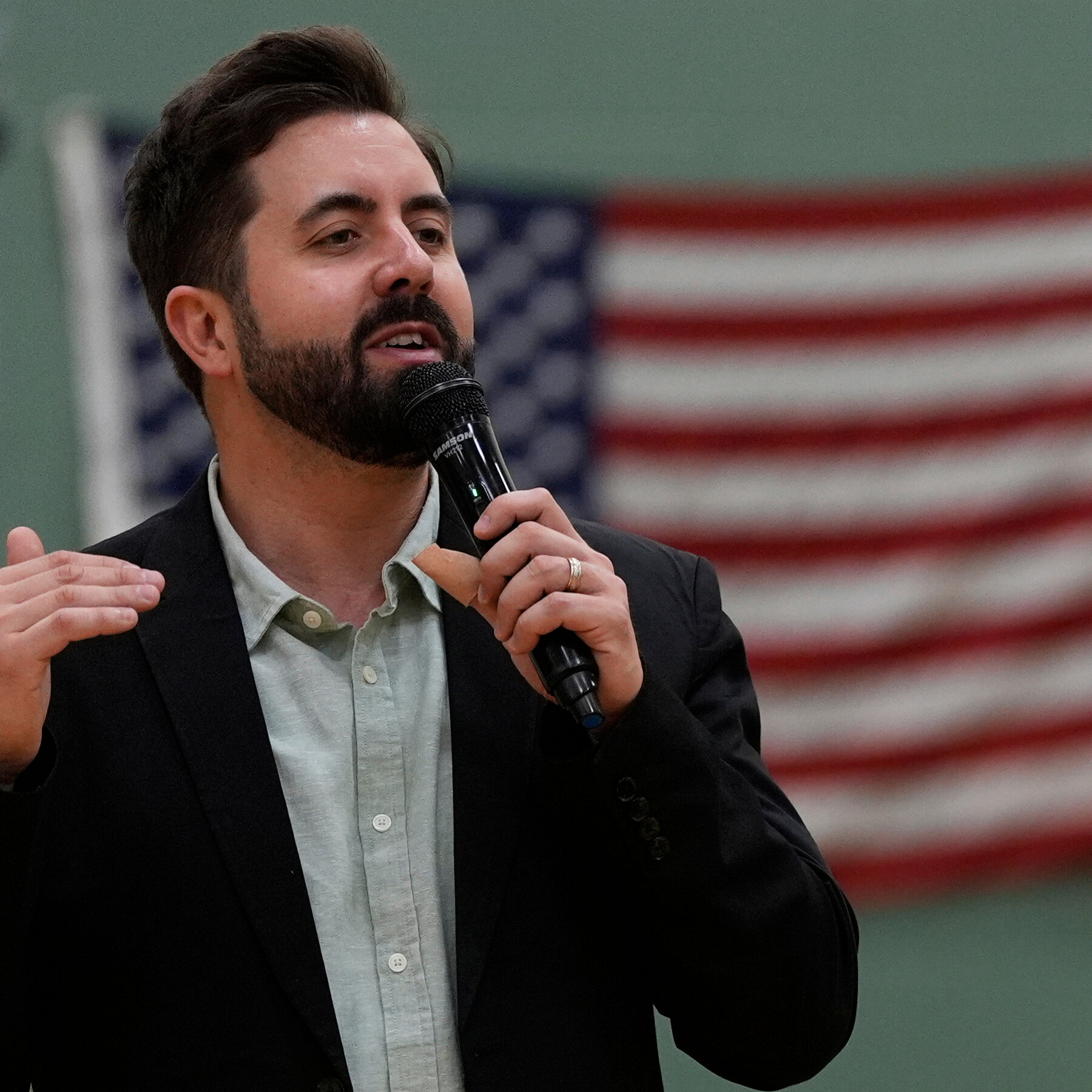 JD Vance’s Half Brother Advances in Race for Cincinnati Mayor