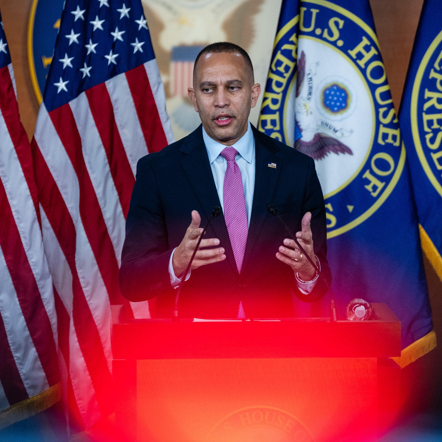 Jeffries Works With N.Y. Democrats to Weaken G.O.P. Control of the House