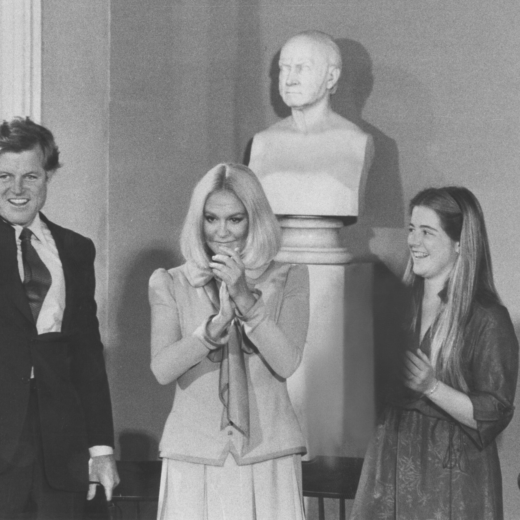 Joan Kennedy, Who Married Into a Political Dynasty, Dies at 89
