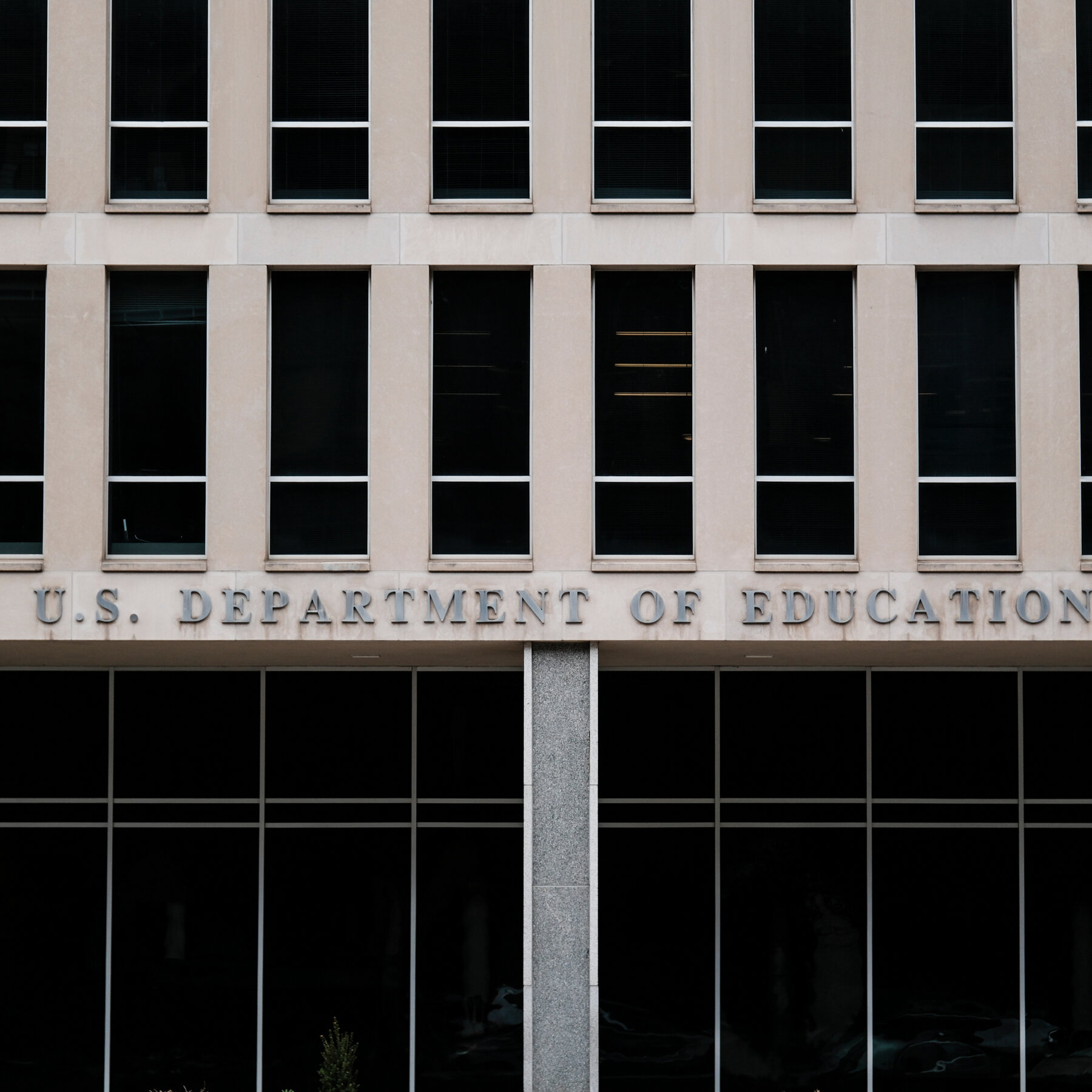 Judge Orders Education Dept. to Restore Some Grants to Schools