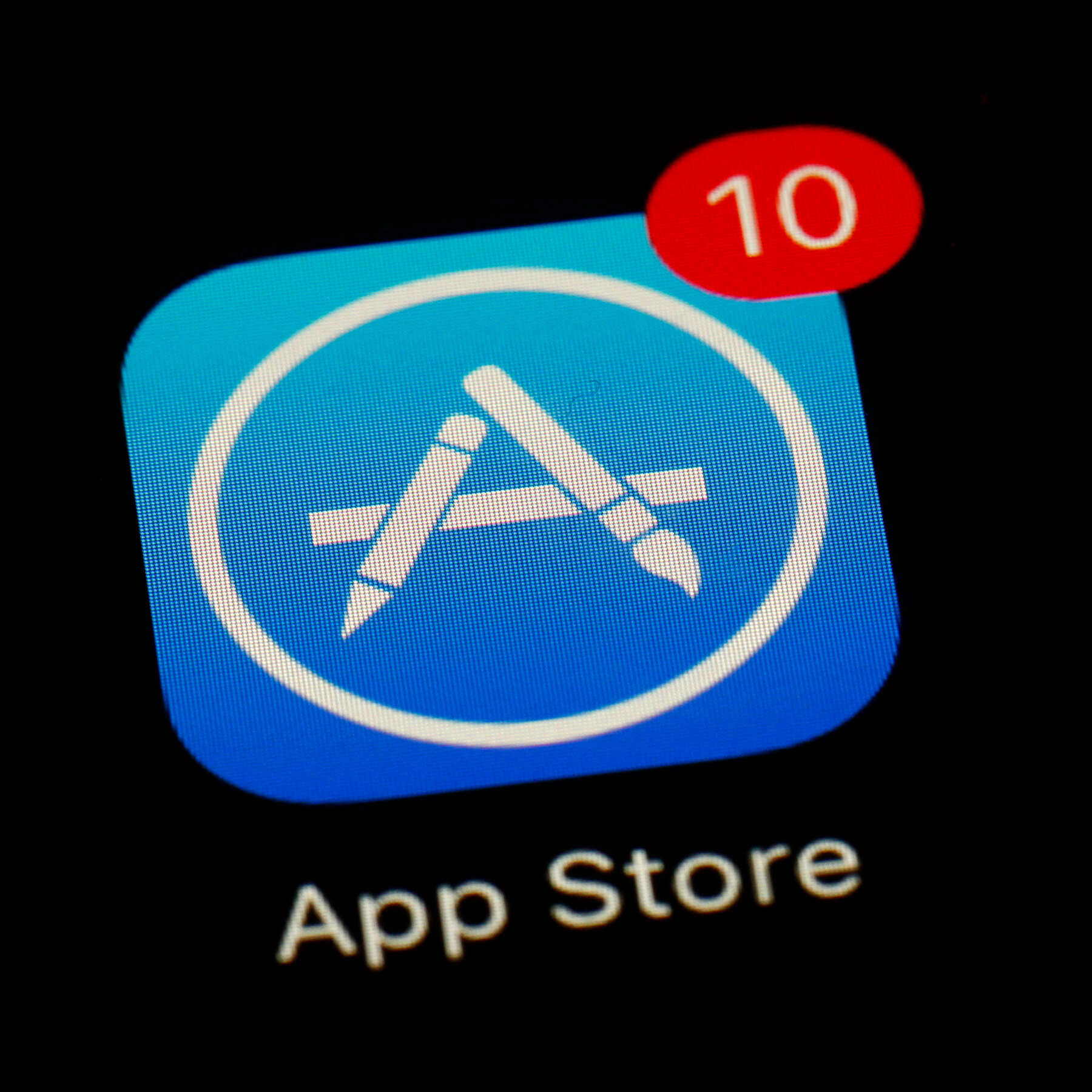 Judge Rebukes Apple and Orders It to Loosen Grip on App Store