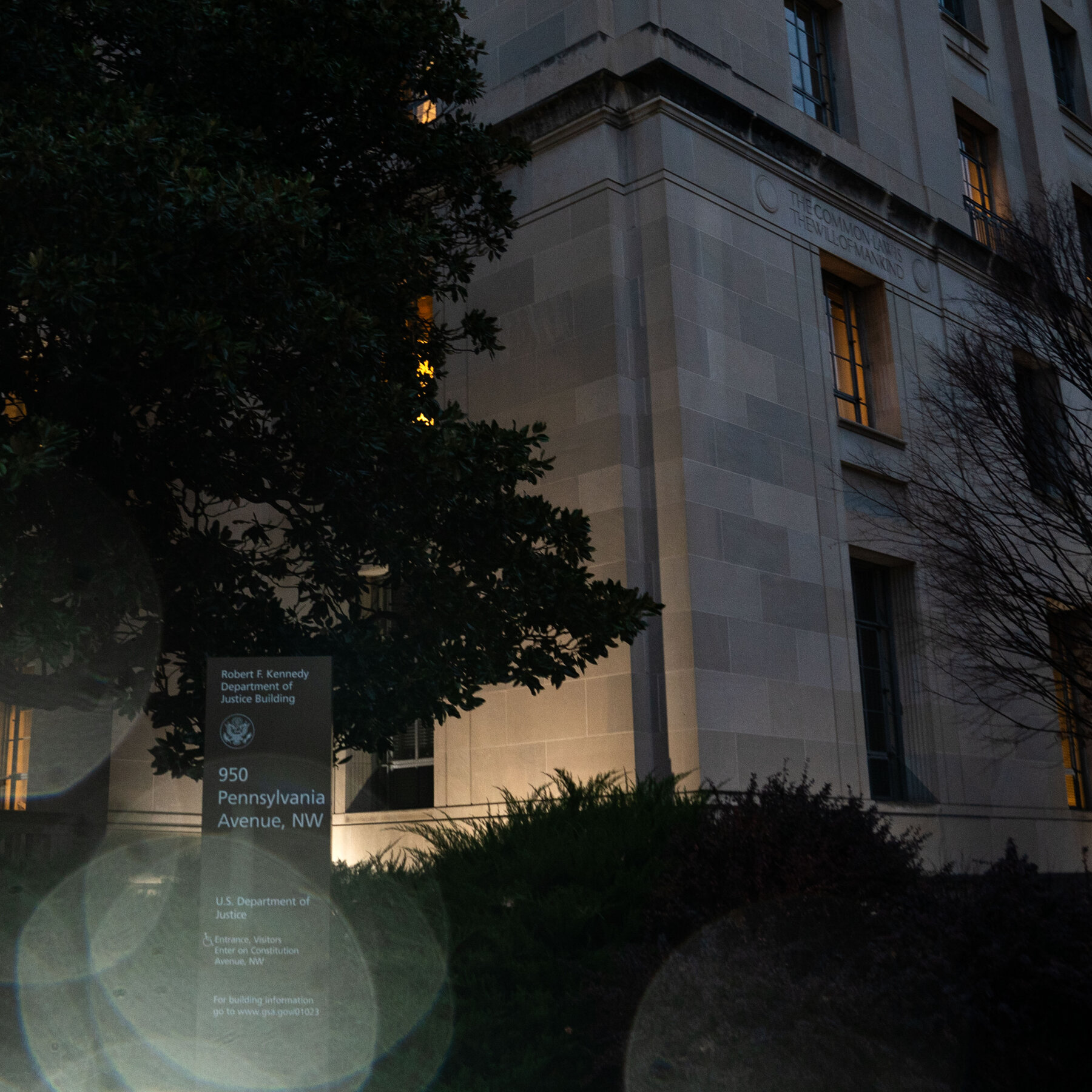 Justice Dept. Cancels Entry-Level Job Offers in Honors Program