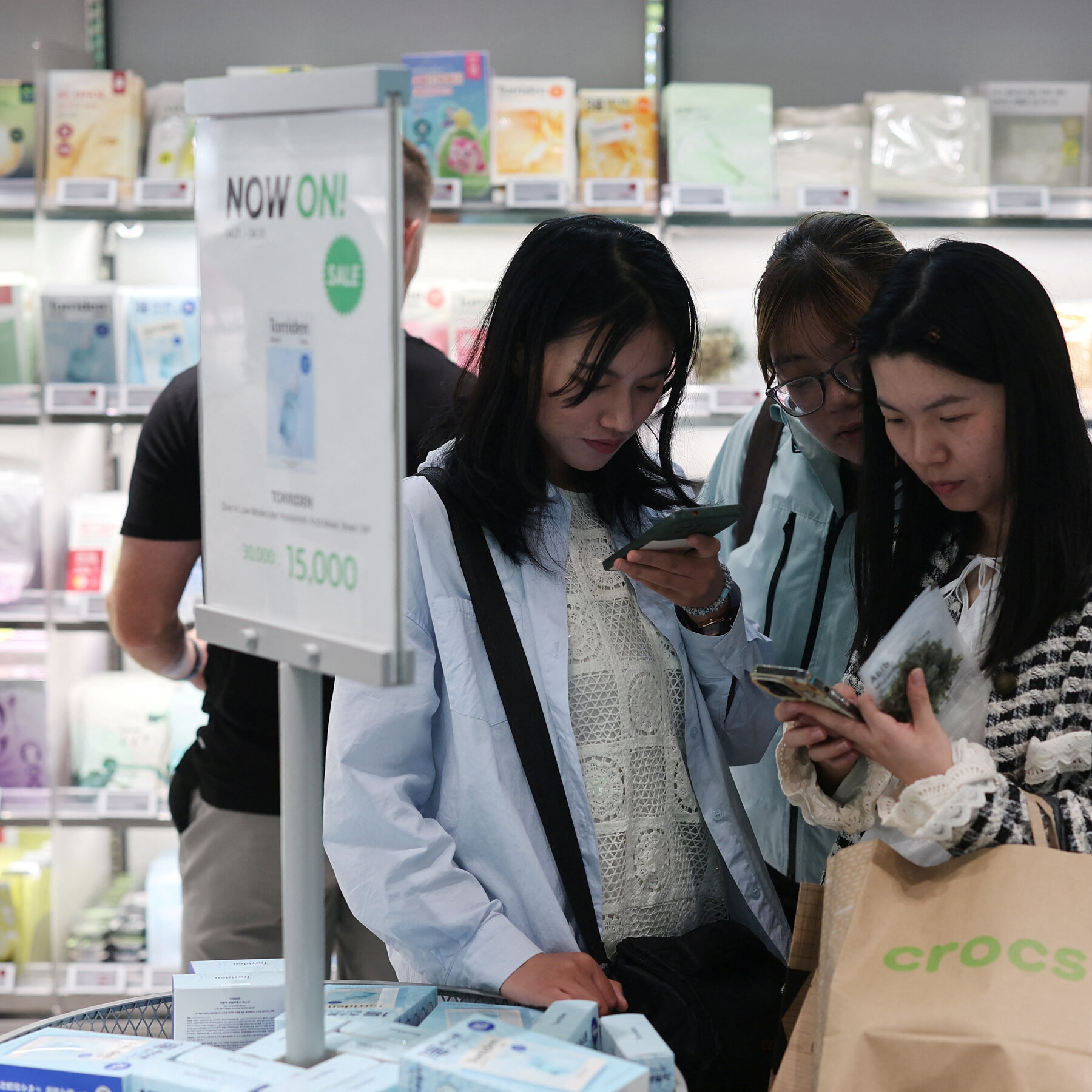 K-Beauty Fans Stock up on Cosmetics After Trump’s Tariff Threat