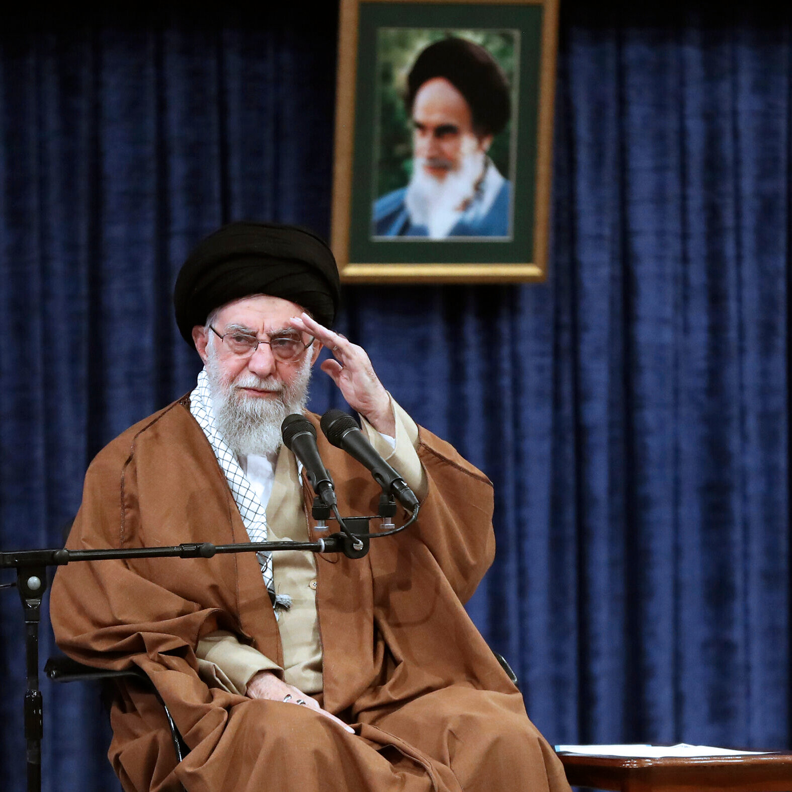 Khamenei of Iran Denounces Negotiation With U.S. but Seems to Leave Door Ajar