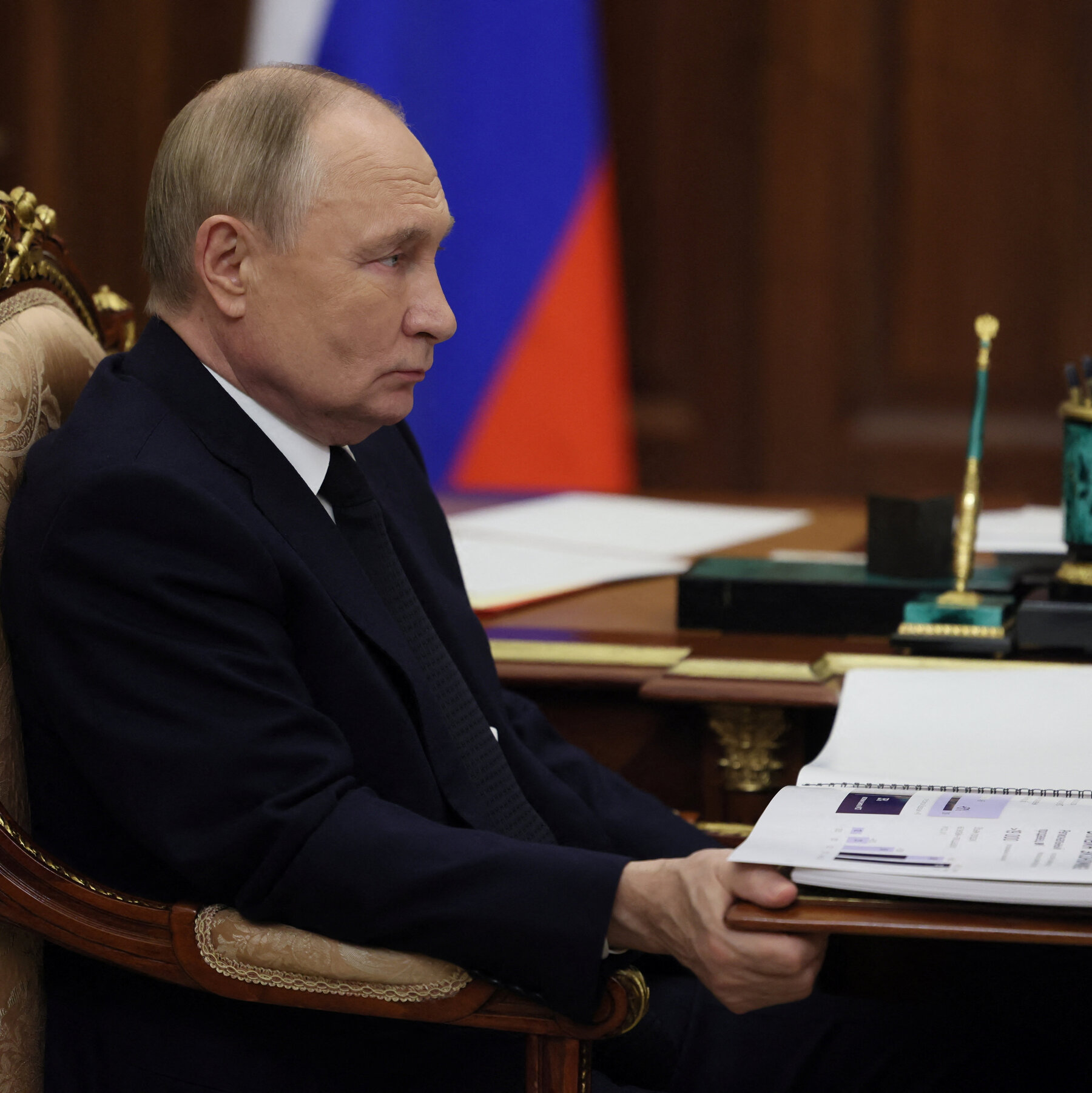 Kremlin Stays Mum on Whether Putin Will Meet Zelensky