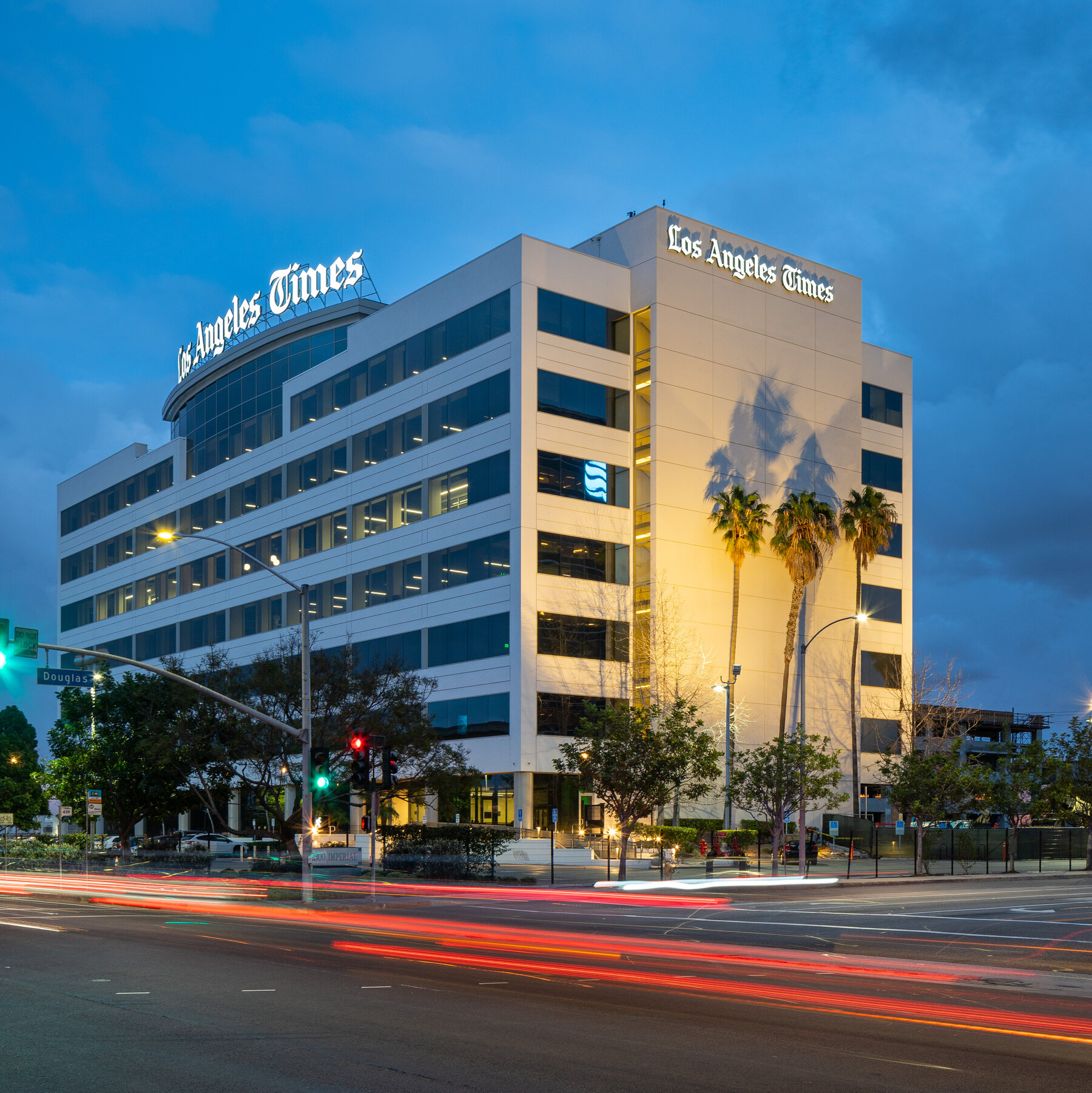 L.A. Times Owner Says He Will Take Newspaper Public in Next Year