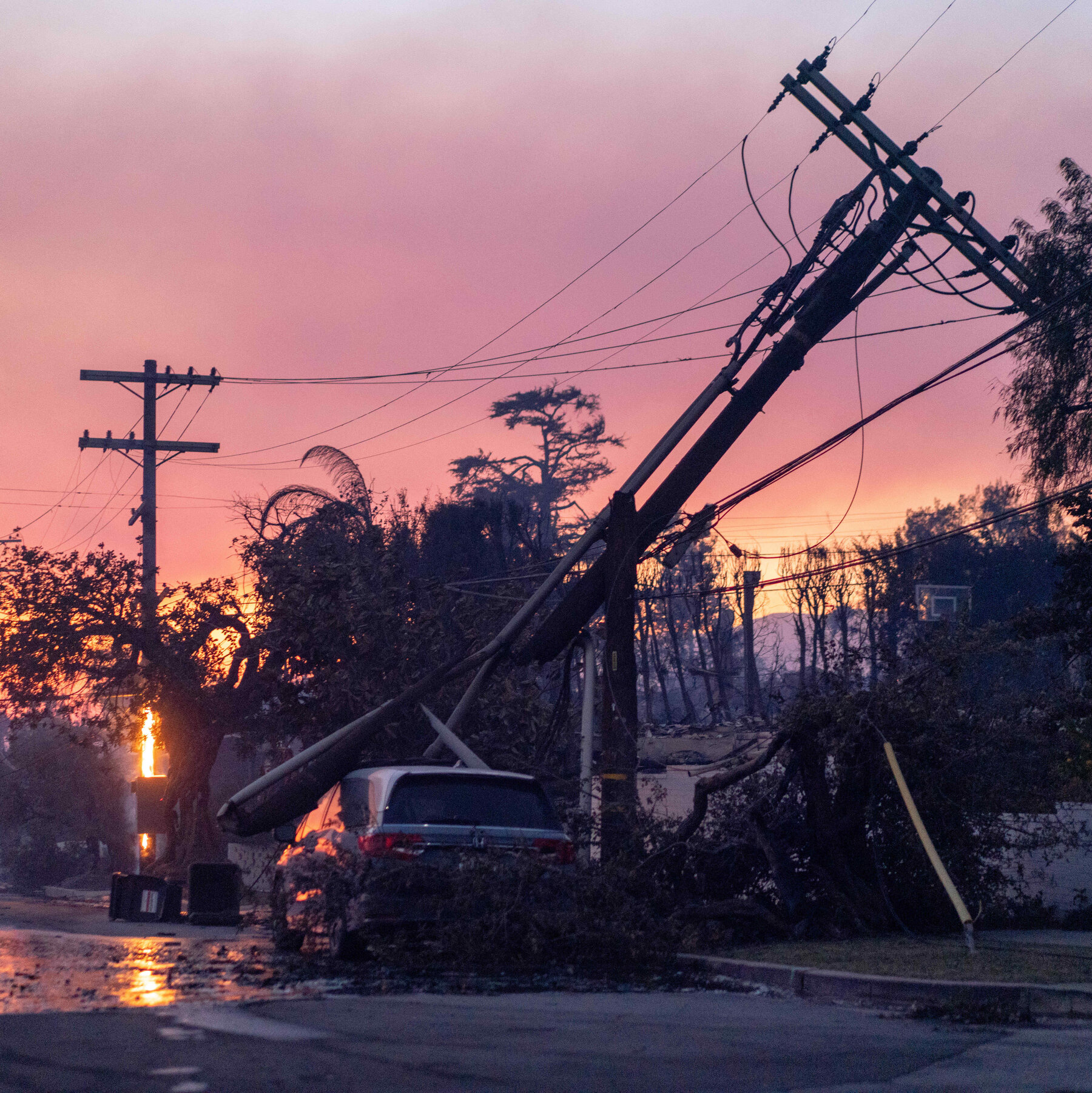 L.A. Utilities’ Decisions to Keep Power On Are Scrutinized