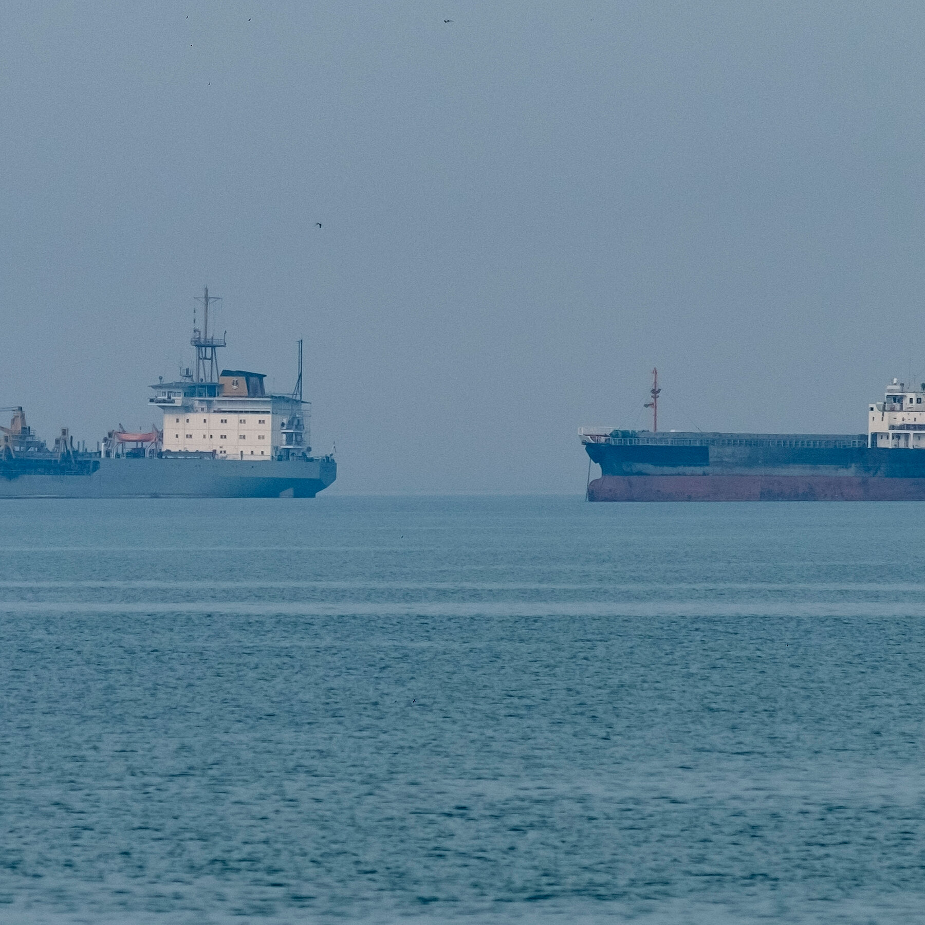 Large Oil Producers Around the Persian Gulf Ramp Up Exports