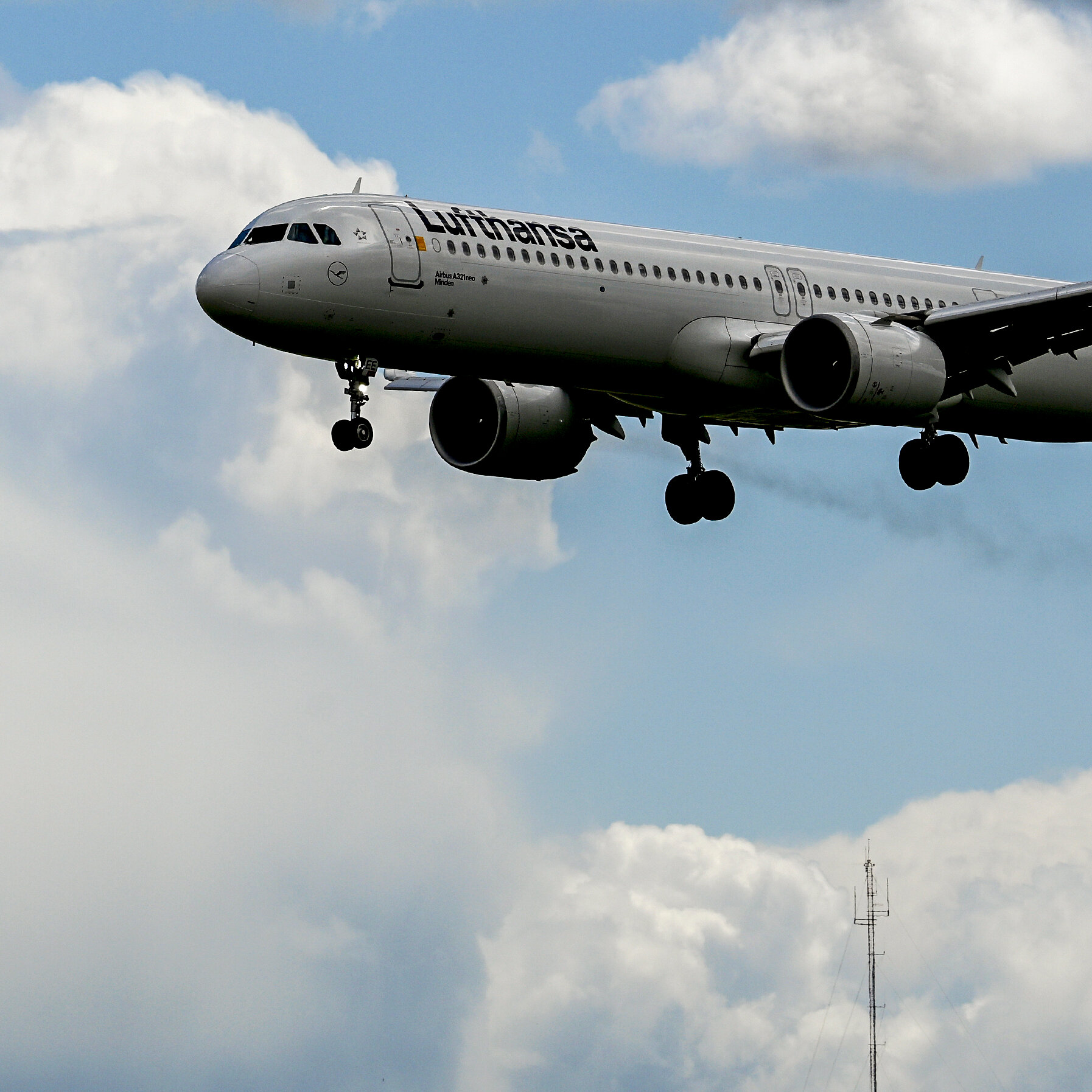 Late Summer Flights Are Even Cheaper Than Usual This Year