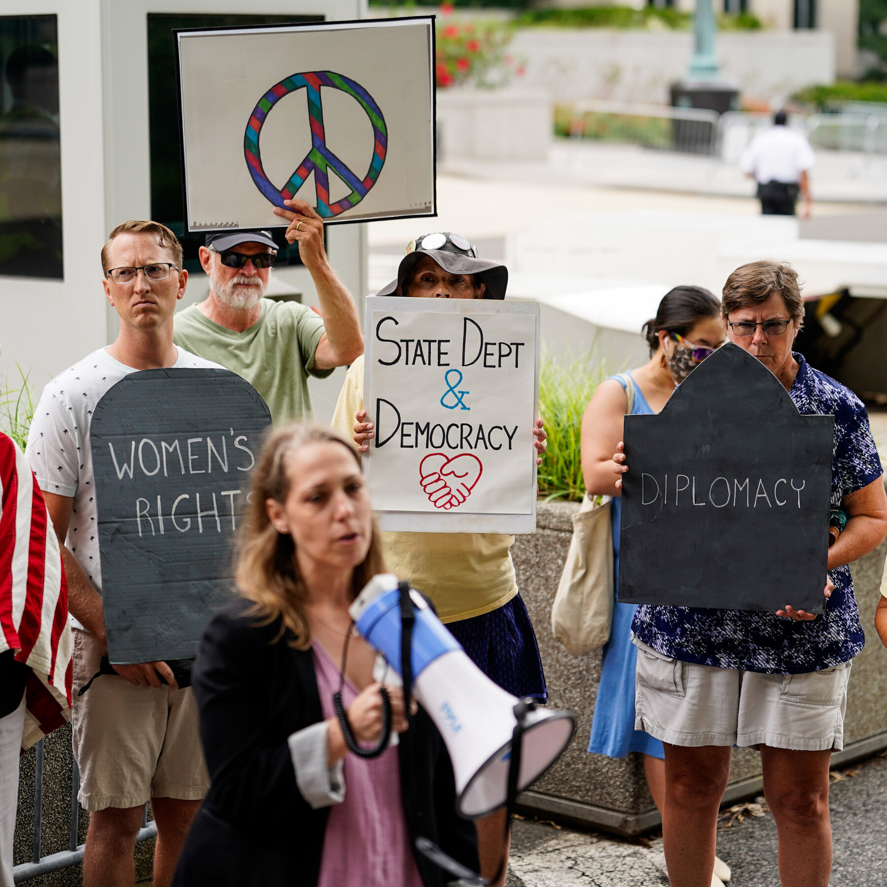 Lawmakers Tell Rubio to Refrain From Mass Layoffs at State Department