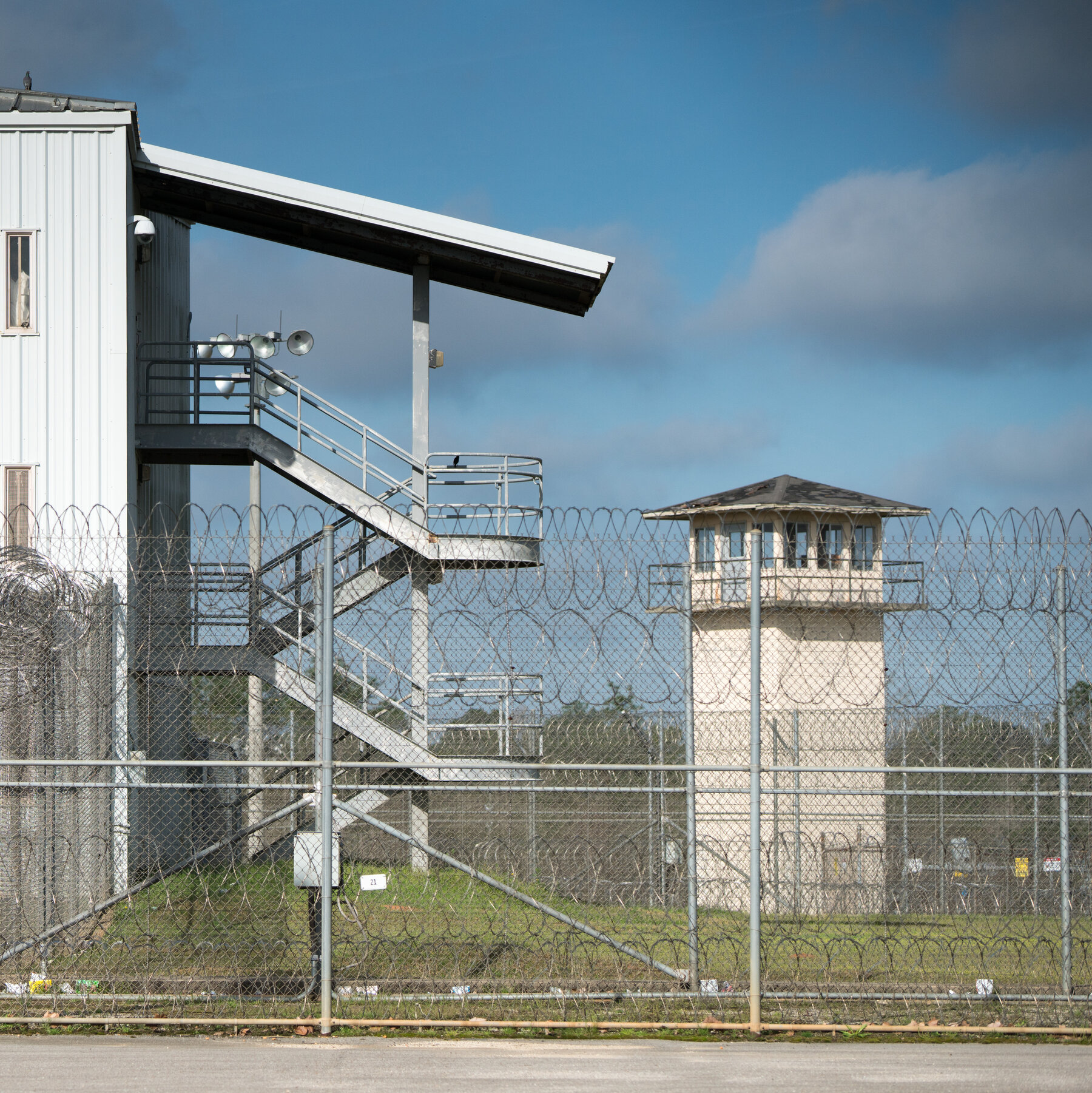 Lengthy Execution by Nitrogen Gas in Alabama Renews Concerns Over Method