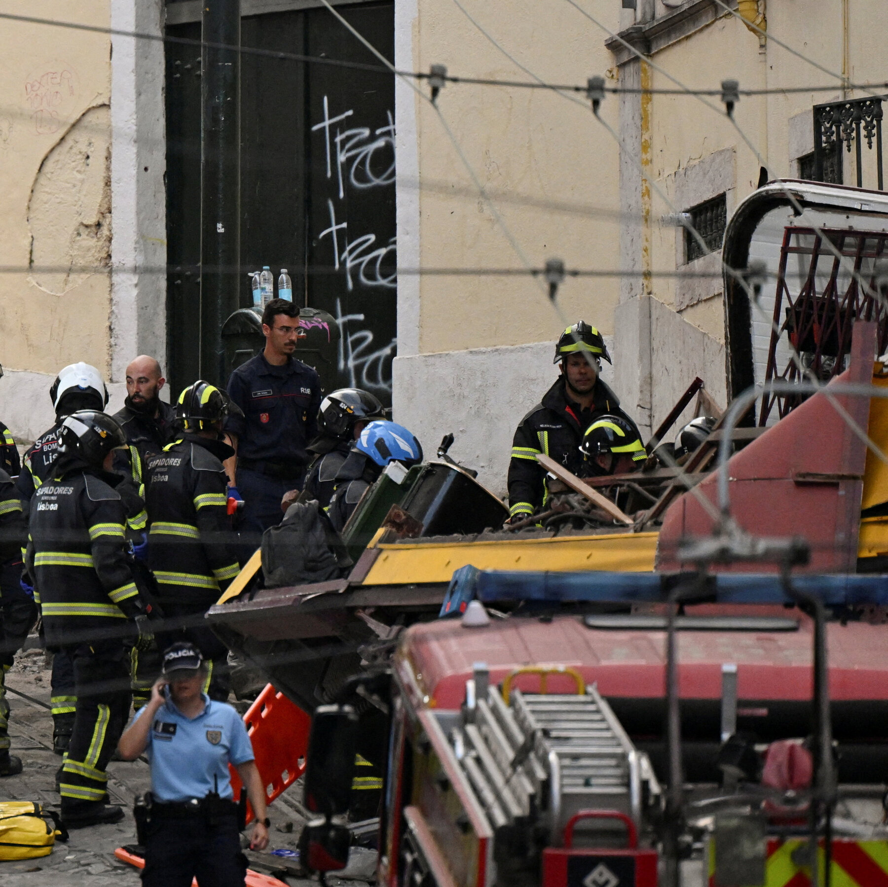 Lisbon Funicular Crash: What to Know About Cause and Victims