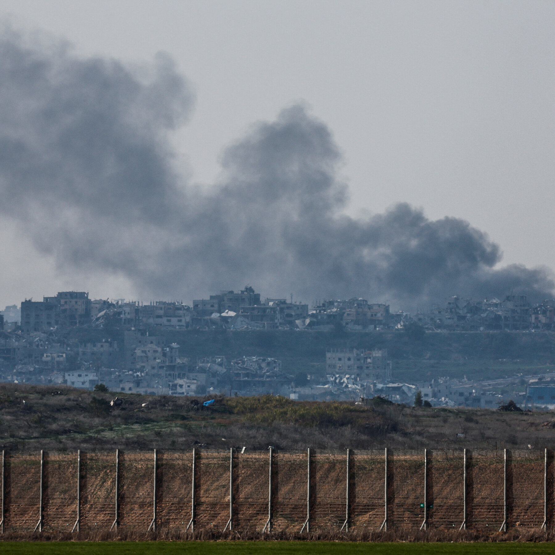 Live Updates: Disputes Hold Up Israeli Cabinet Vote on Cease-Fire Deal
