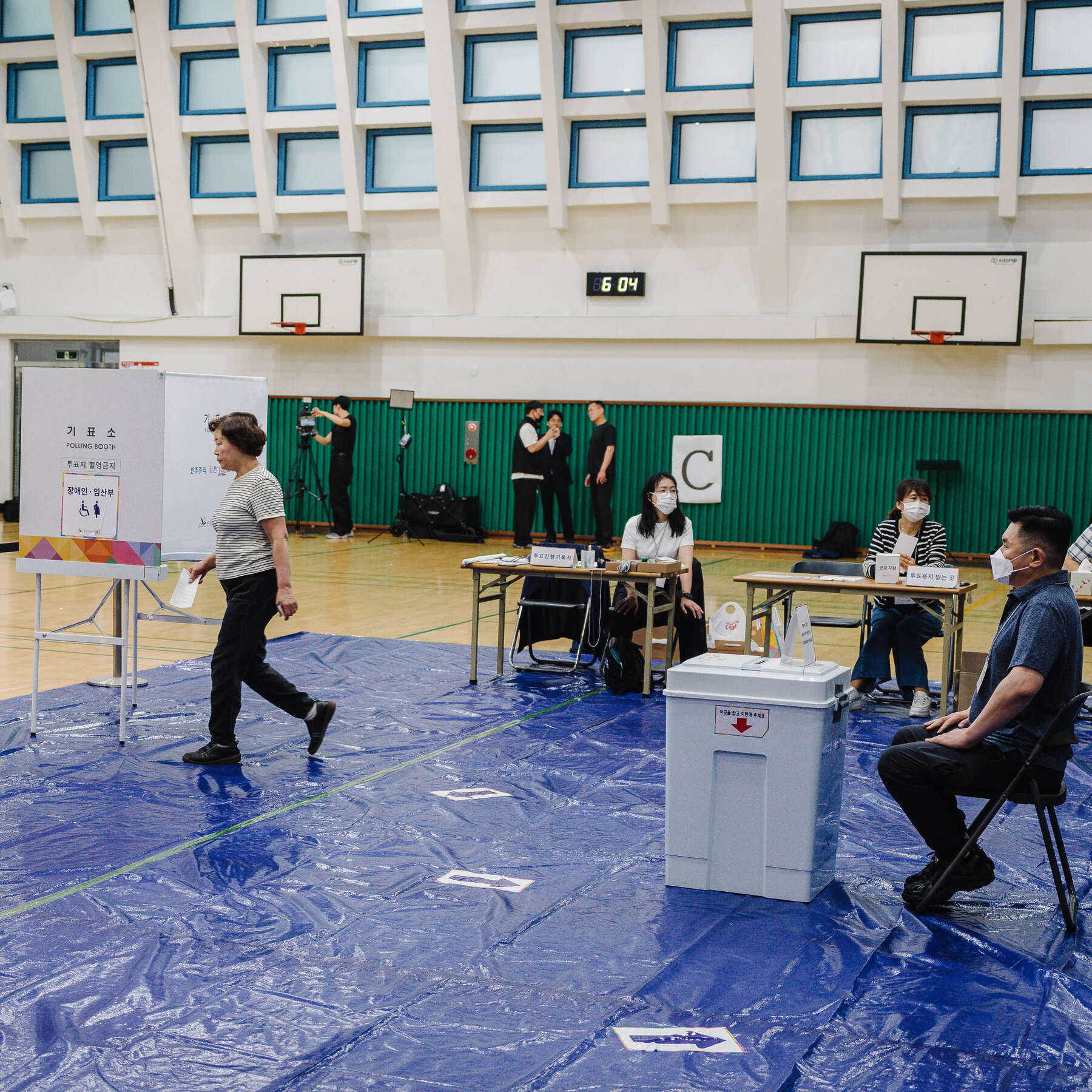 Live Updates: South Korea’s Opposition Leader Likely to Be Next President, Exit Poll Shows
