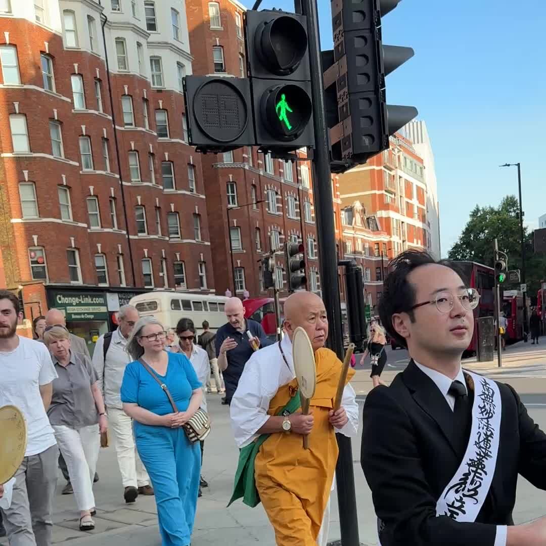 London’s Peace Monk Chants, Drums and Walks to Urge an End to War