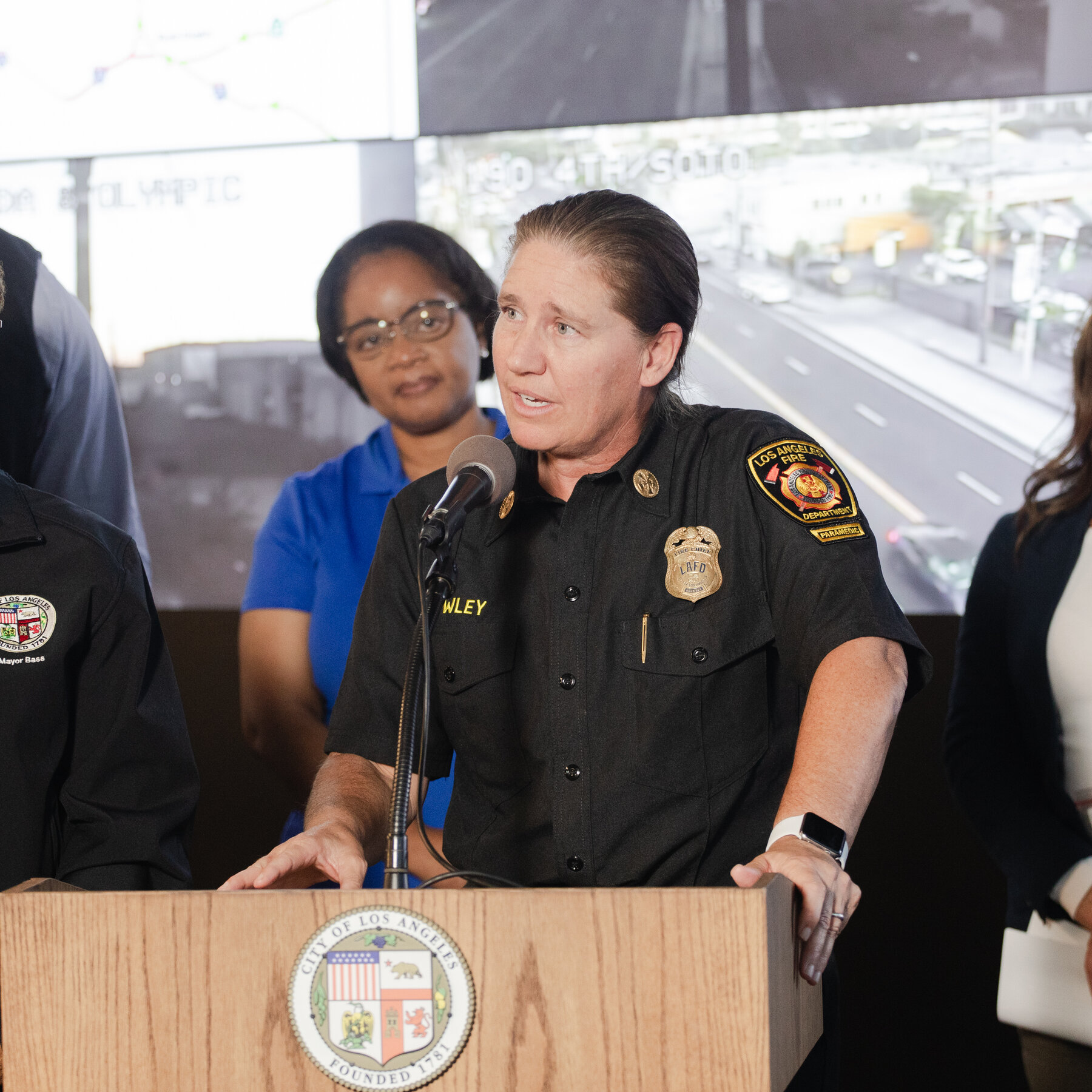 Los Angeles Mayor Removes Fire Chief, Blaming Her for Lack of Preparation