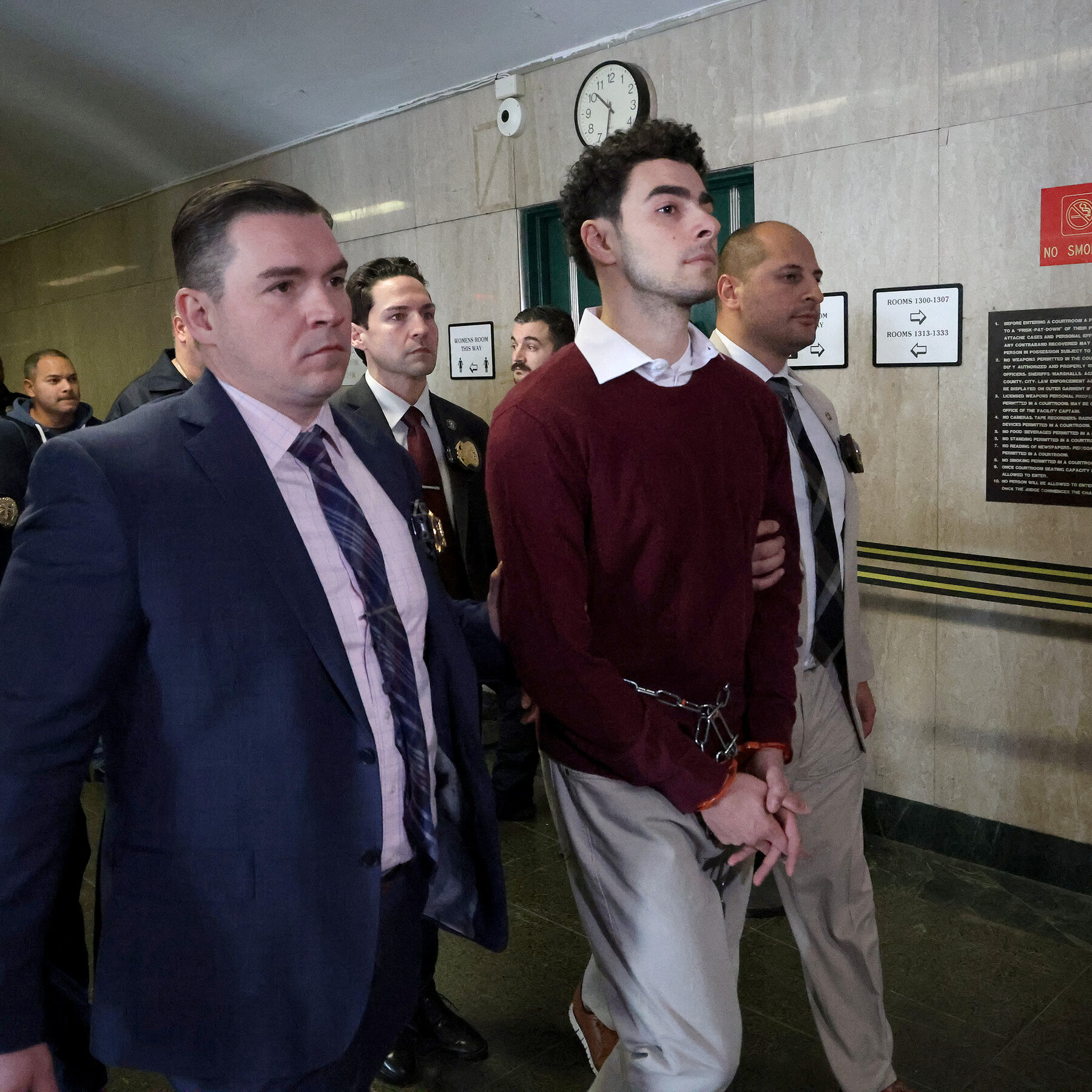 Luigi Mangione Death Penalty Bid May Pit Prosecutors Against Each Other