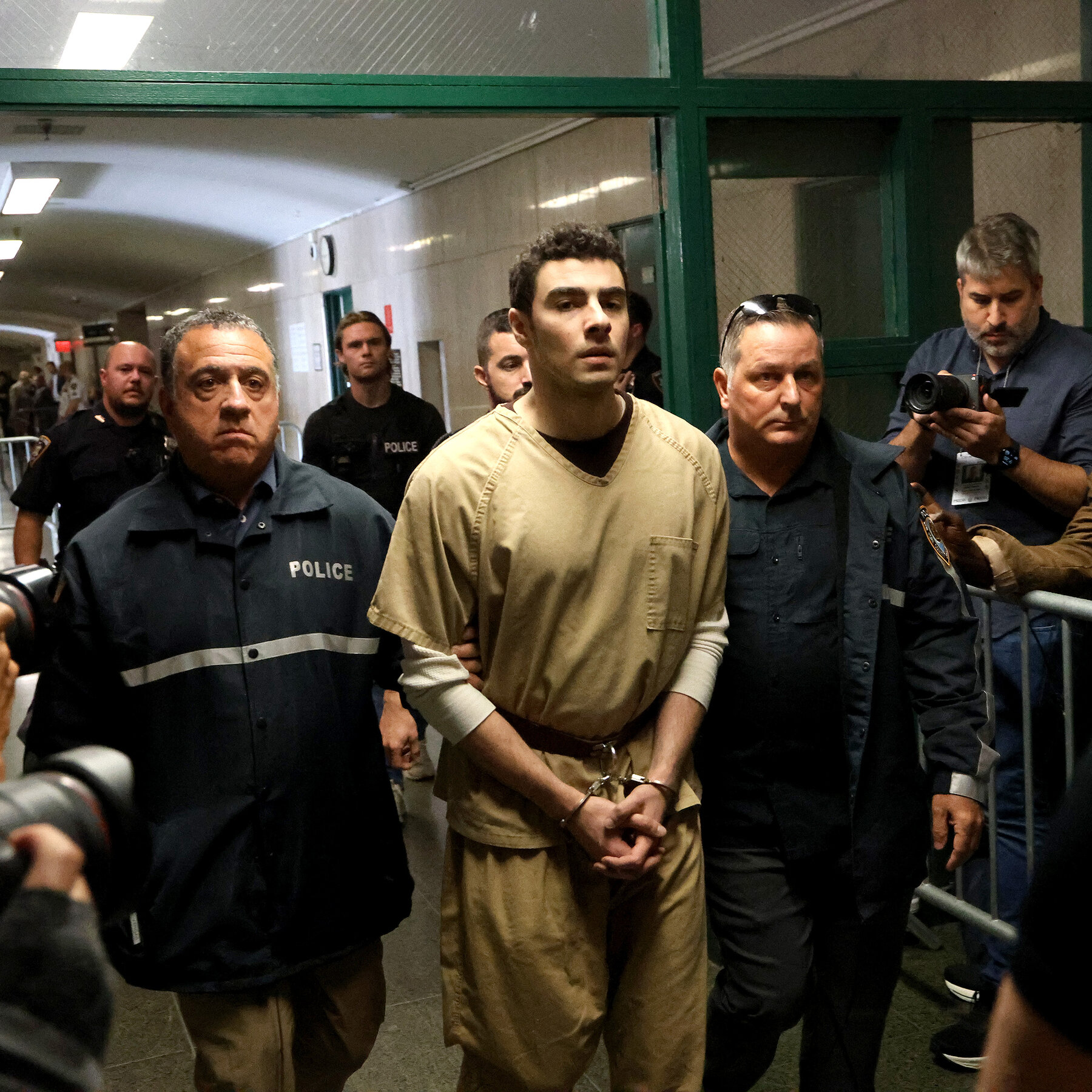 Luigi Mangione’s Lawyers Challenge Death Penalty Charge in Federal Case