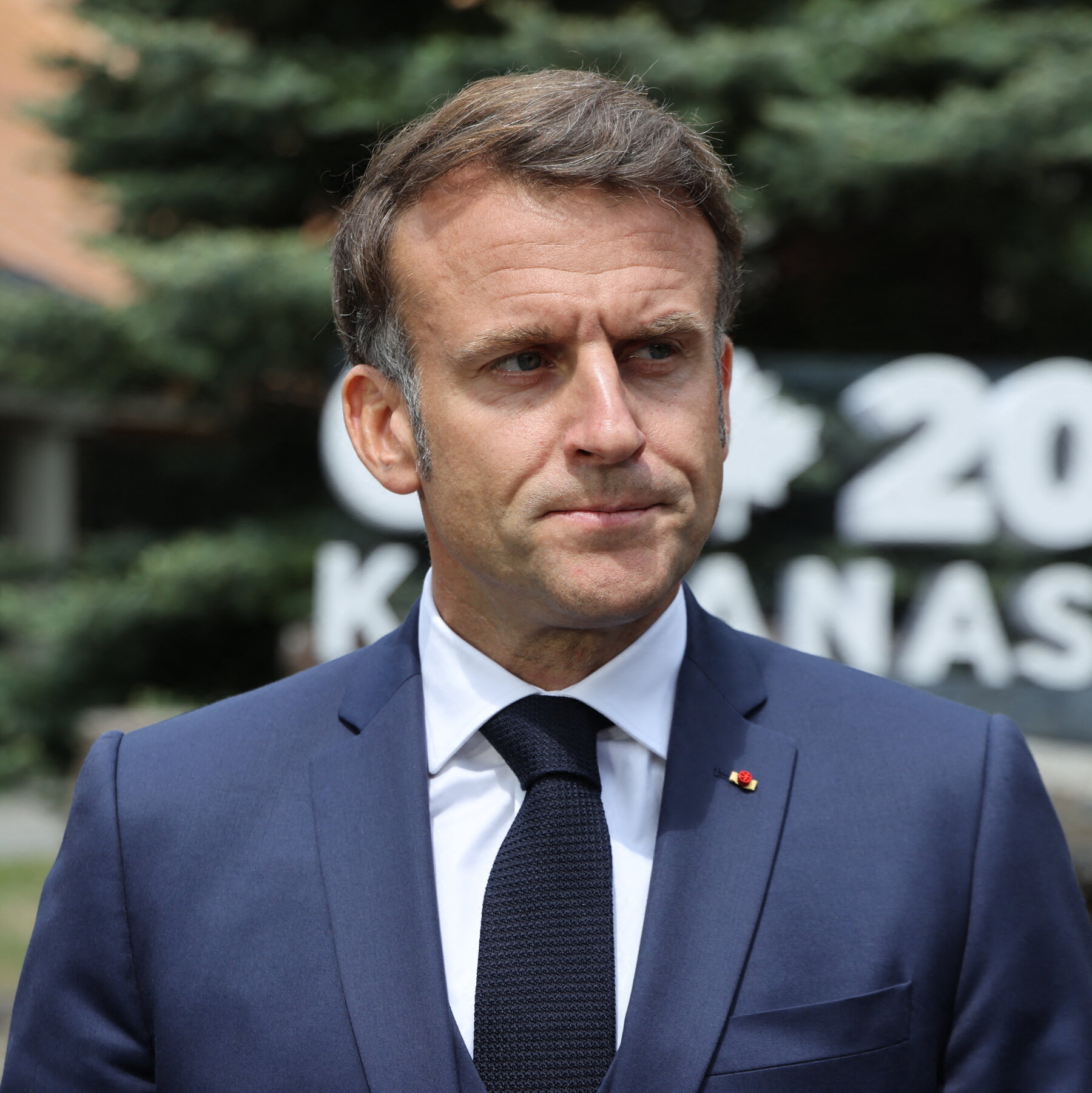 Macron and Putin Discuss Iran and Ukraine in Rare Call