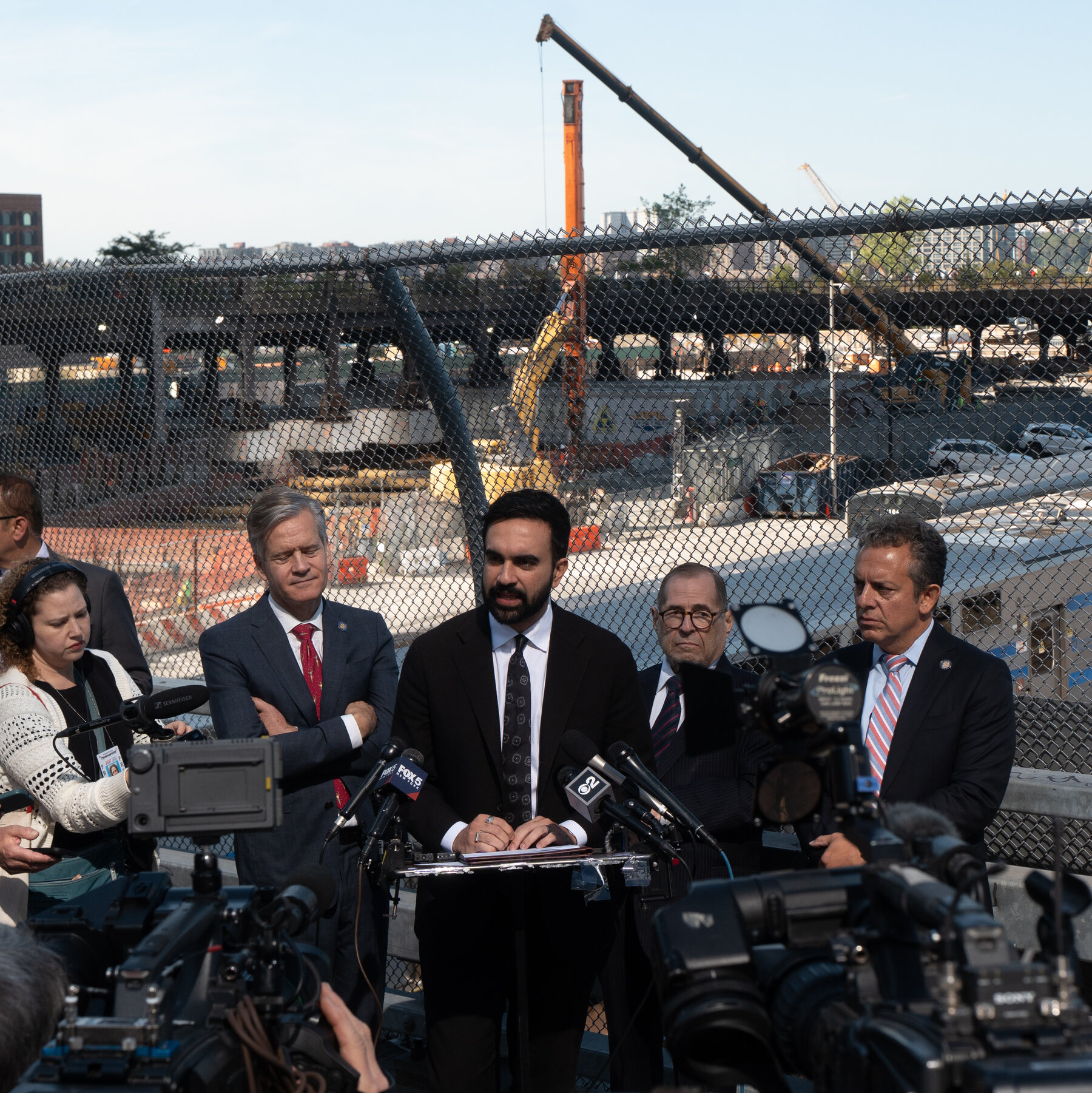 Mamdani Condemns Trump’s $18 Billion Funding Freeze for New York-Area Projects