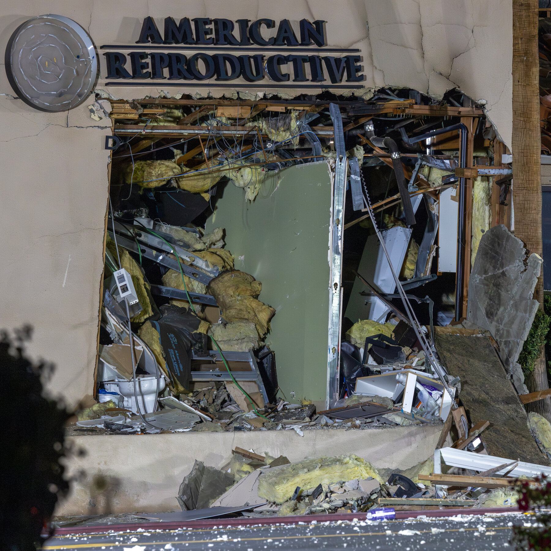 Man Charged With Helping California Fertility Clinic Bomber Dies in Custody