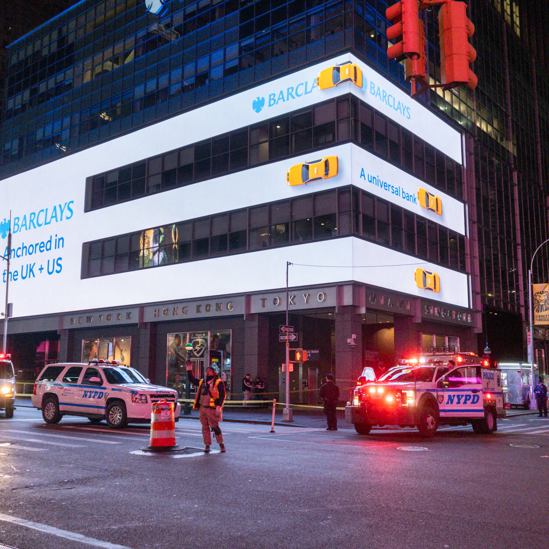 Man Is Killed in Early Morning Stabbing Near Times Square