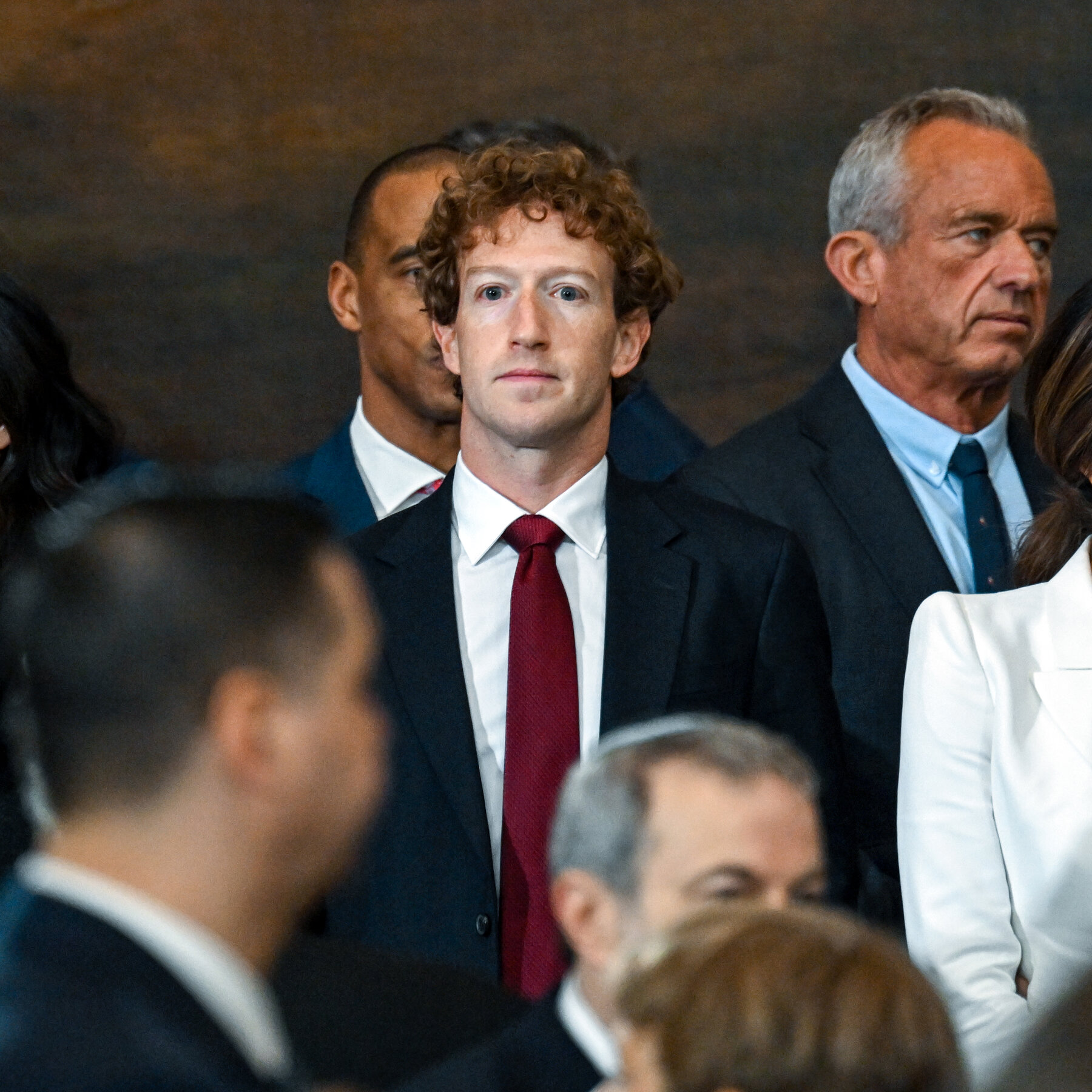 Mark Zuckerberg Lobbies Trump to Settle Antitrust Suit Against Meta