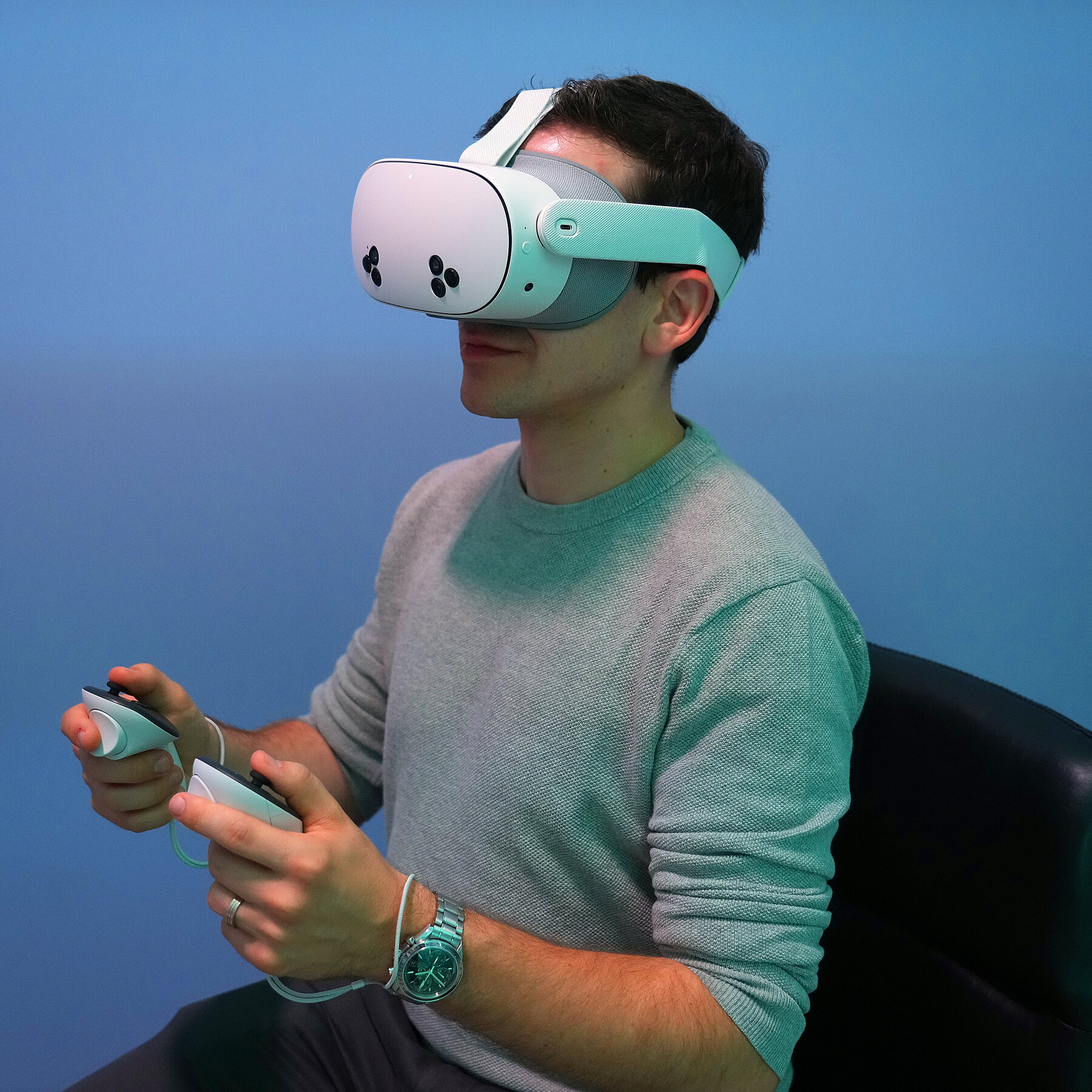 Meta Weighs Cuts to Its Metaverse Unit