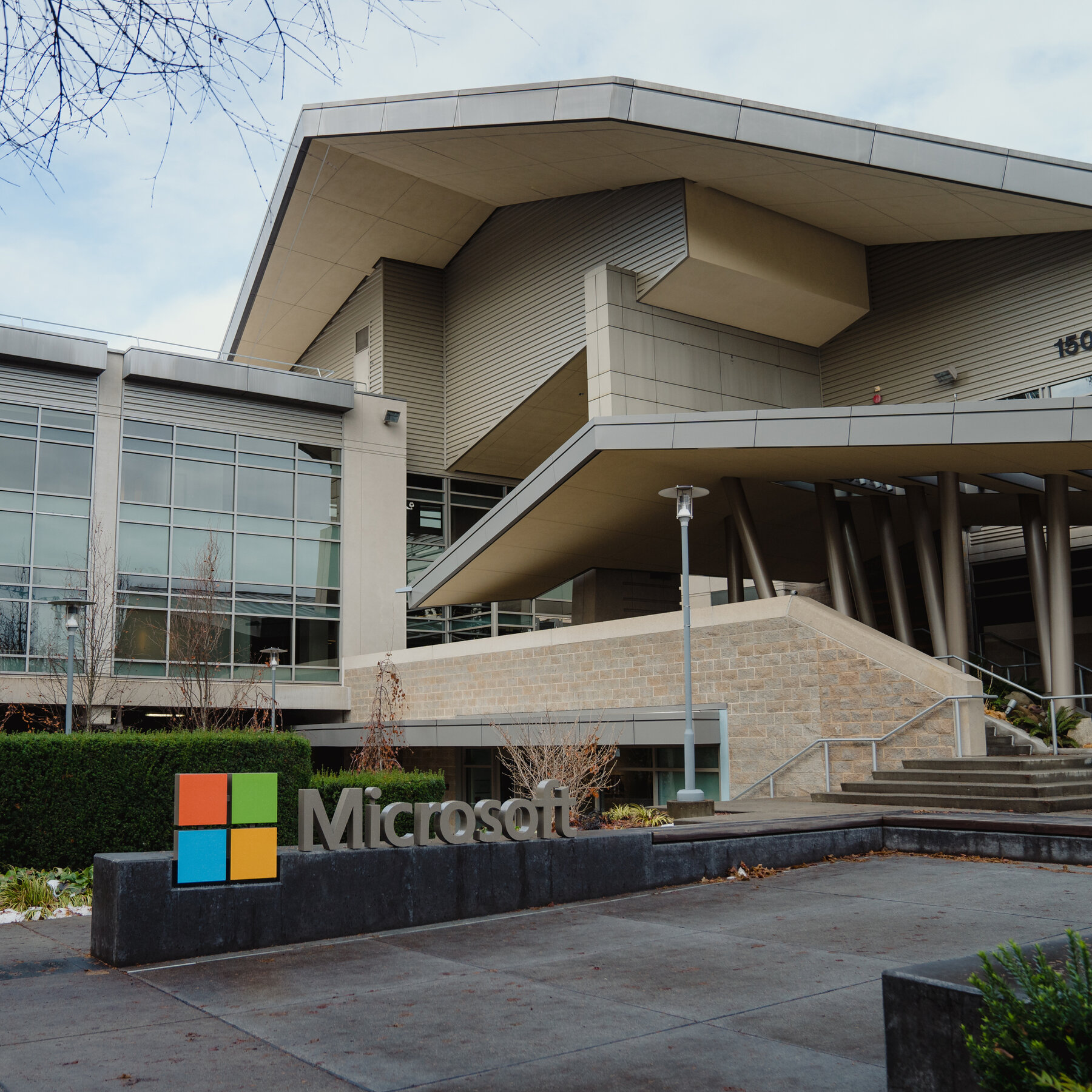Microsoft Drops Simpson Thacher & Bartlett Law Firm
