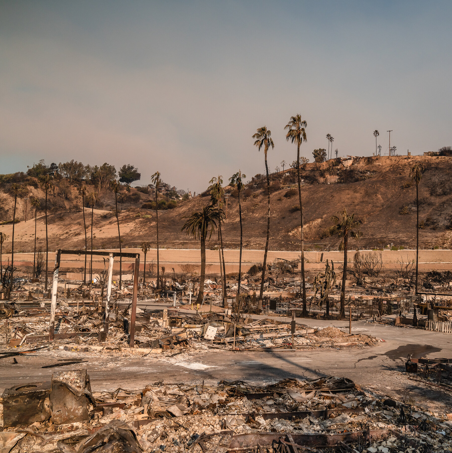 Middle-class Dreams Lie In Ruins in Palisades Mobile Home Park