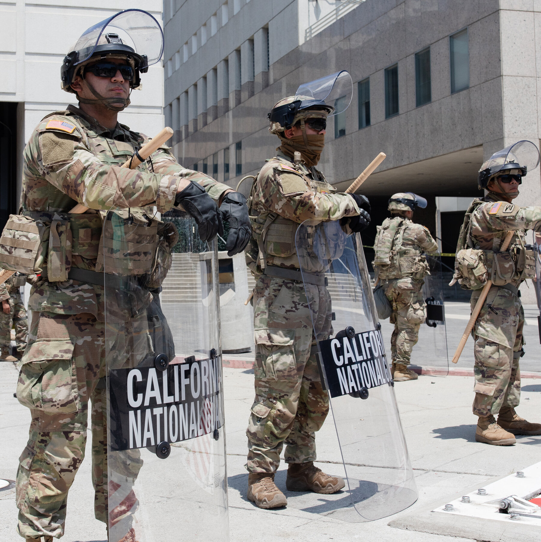 More Than 1,000 Troops Are Withdrawn From L.A.