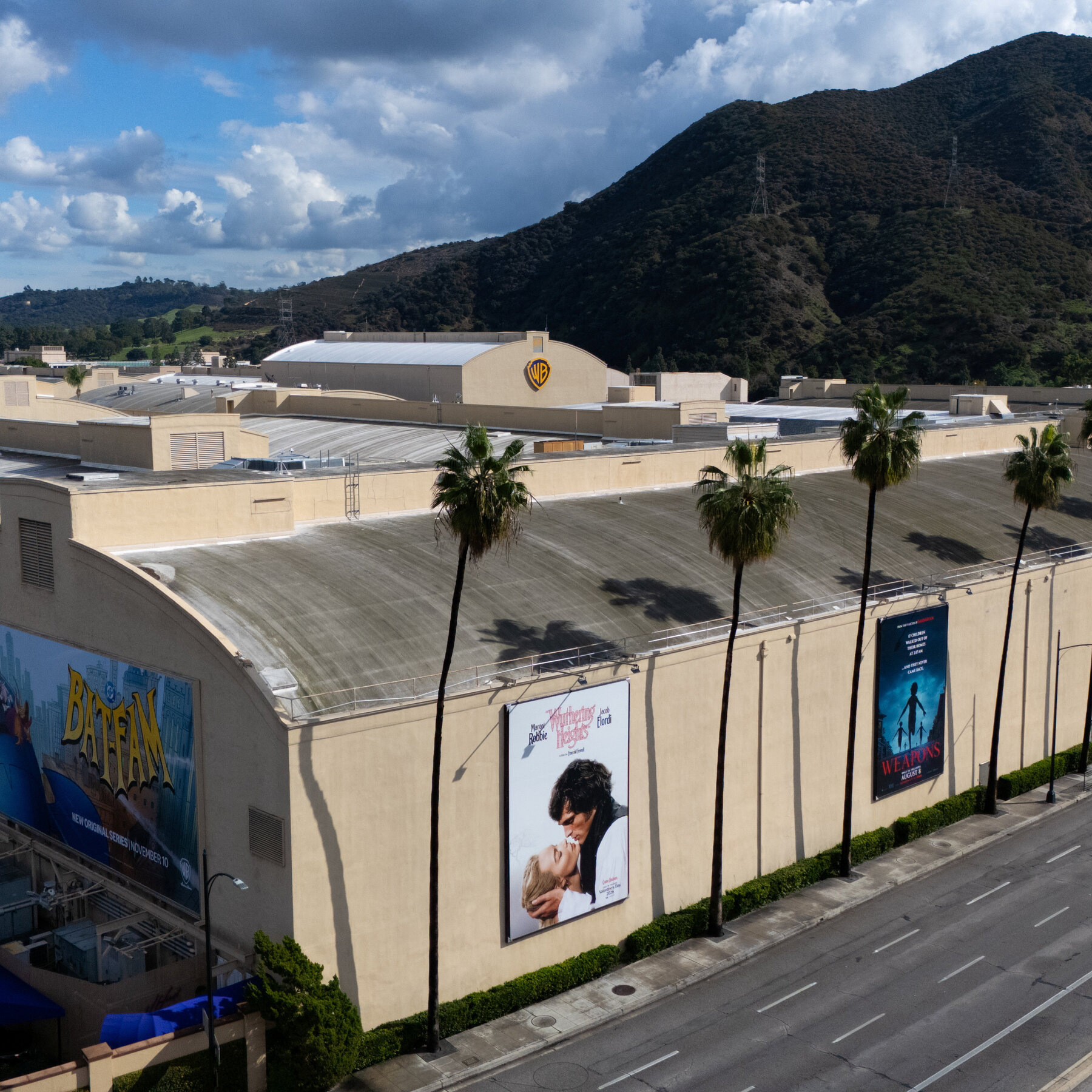 Netflix, Comcast and Paramount Submit Warner Bros. Discovery Bids