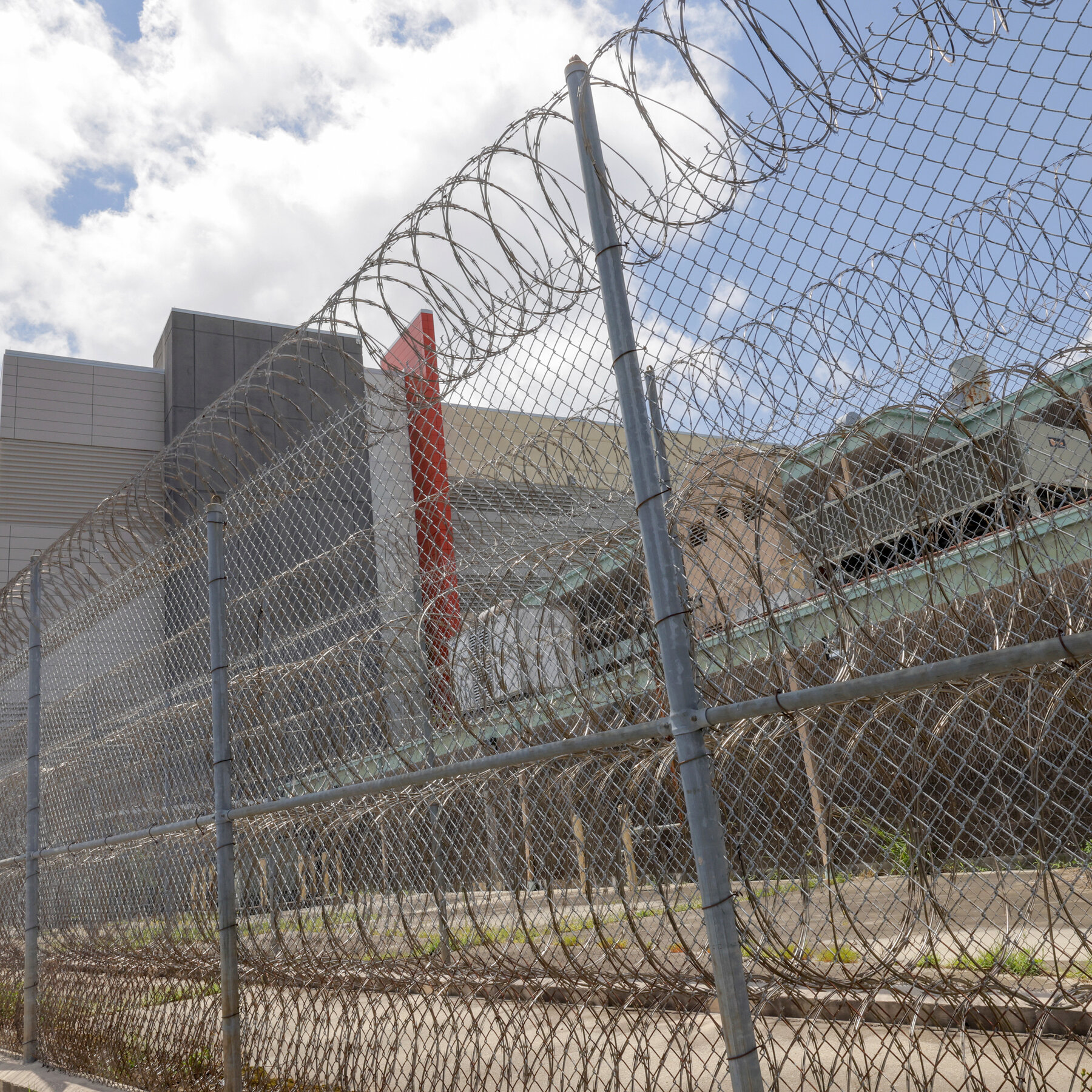New Orleans Jail Employee Is Arrested and Charged With Helping 10 Inmates Escape