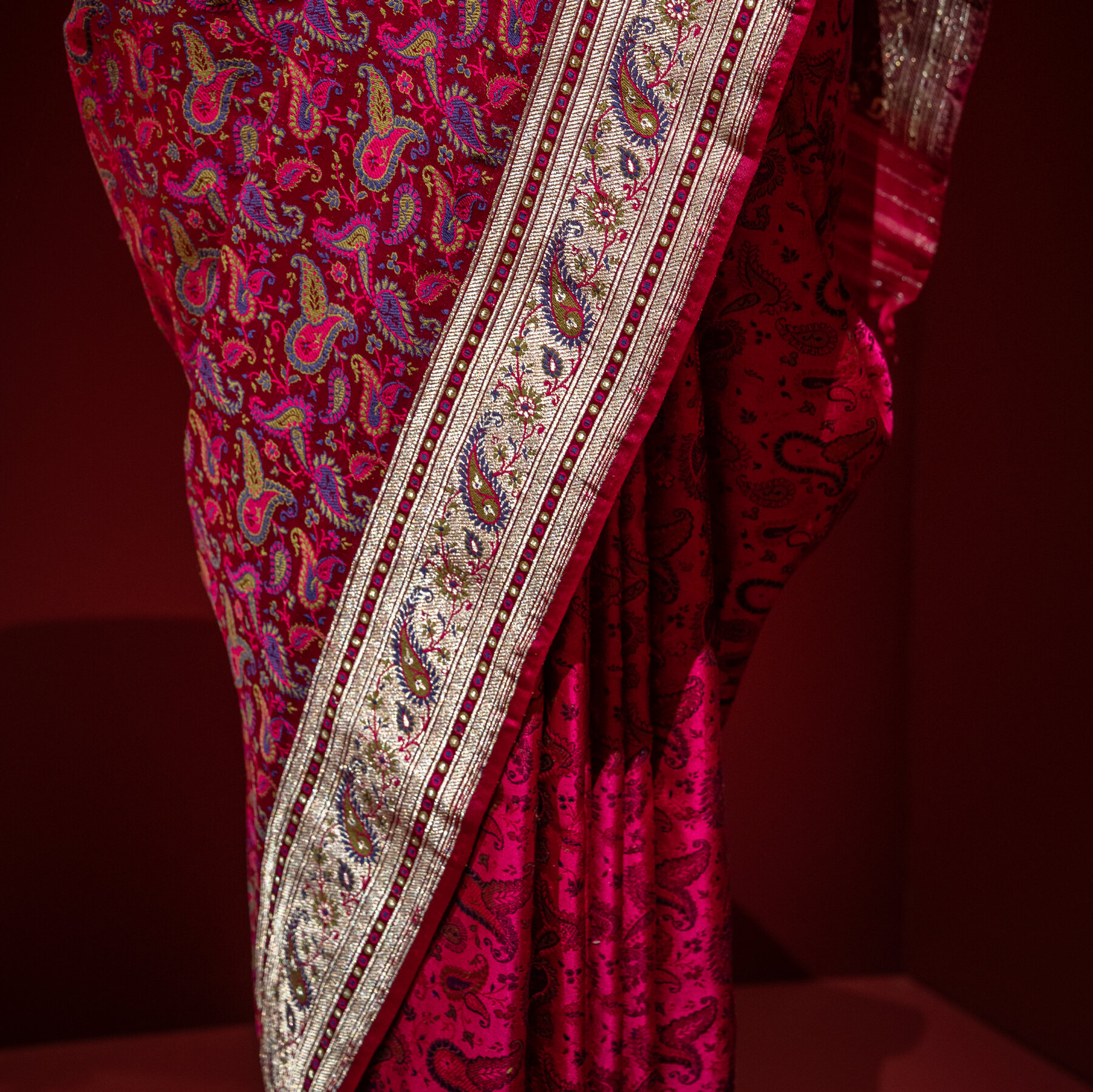 New York Historical’s Sari Exhibit Shows Political Nature of Garment