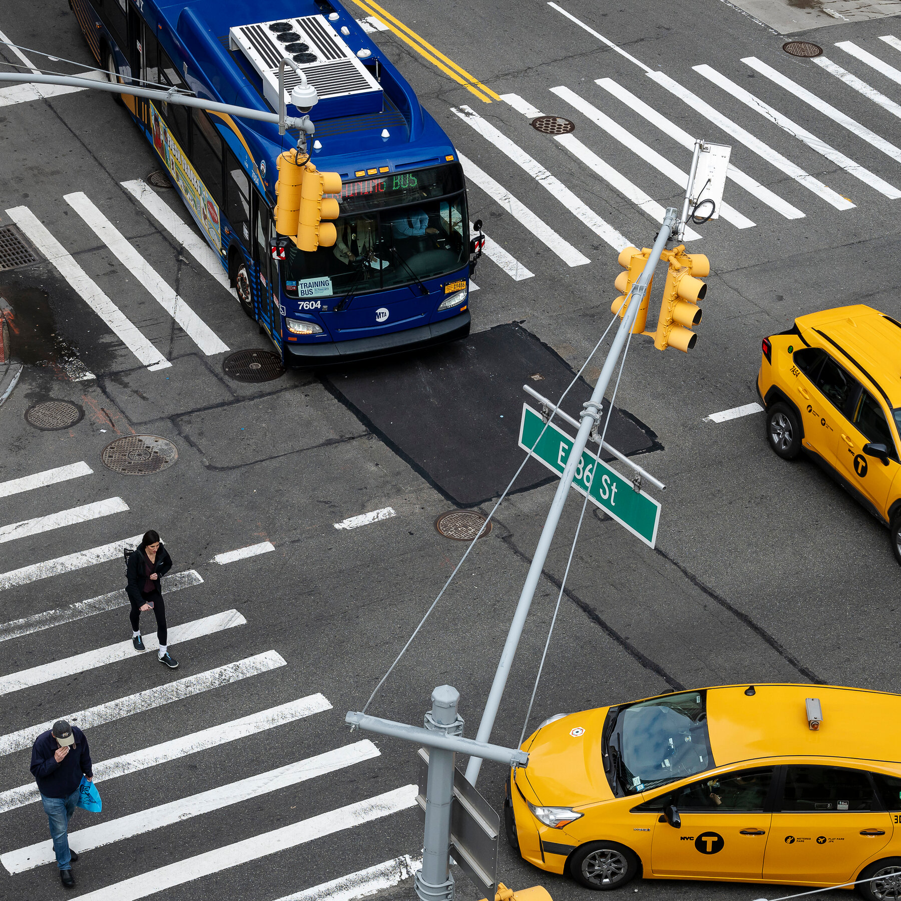 New Yorkers Support Free Buses, but They Don’t Think It Should Happen