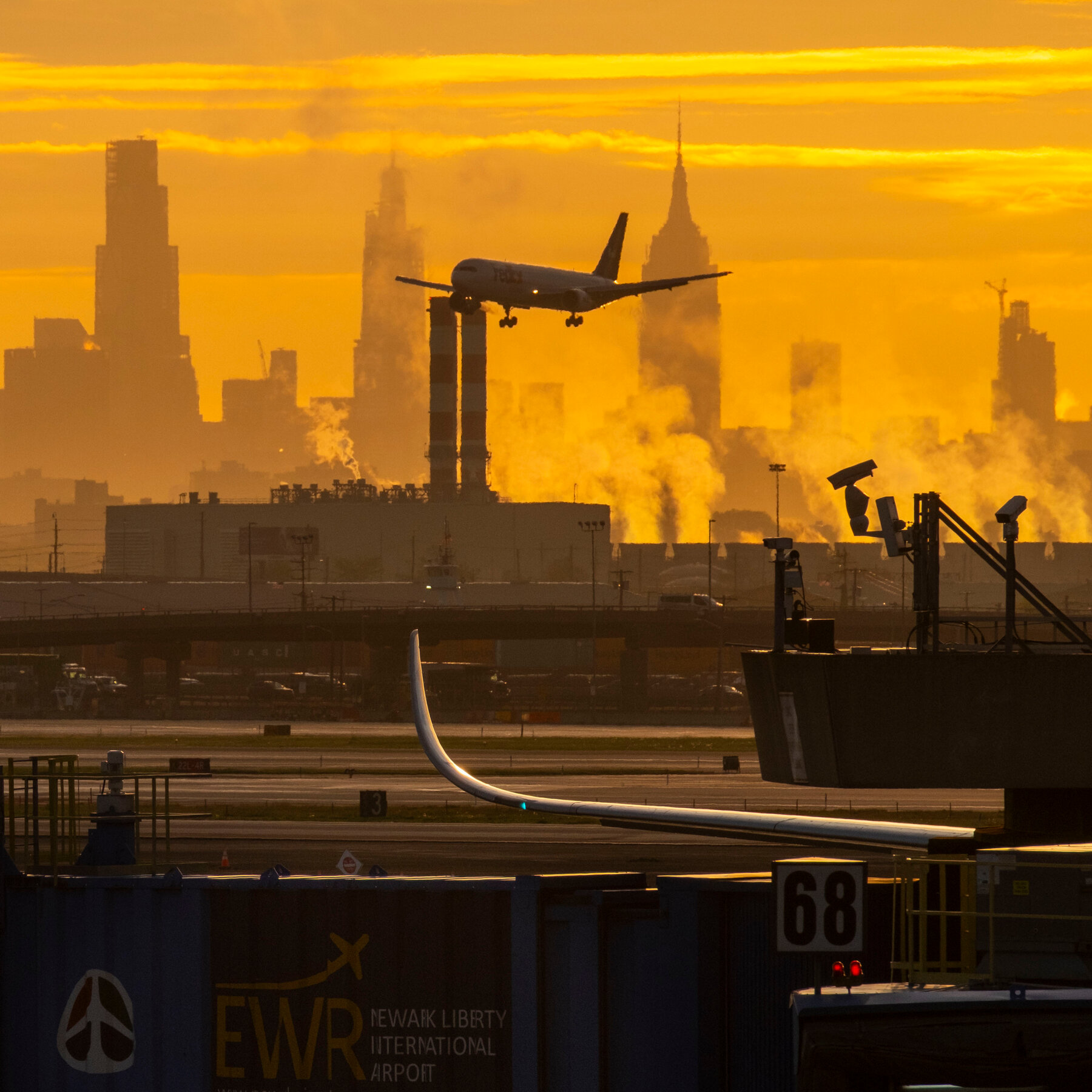 Newark Airport Air Traffic Staffing Shortage Forces Delays
