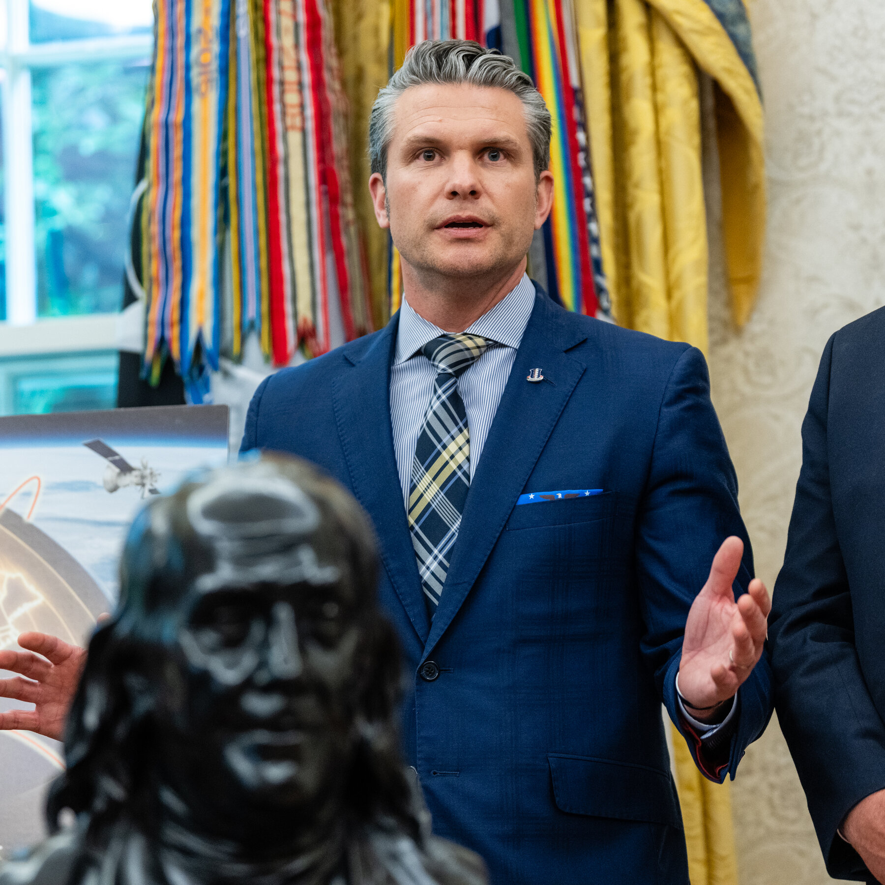 Newsom criticizes Hegseth for saying that the Marines could be mobilized.