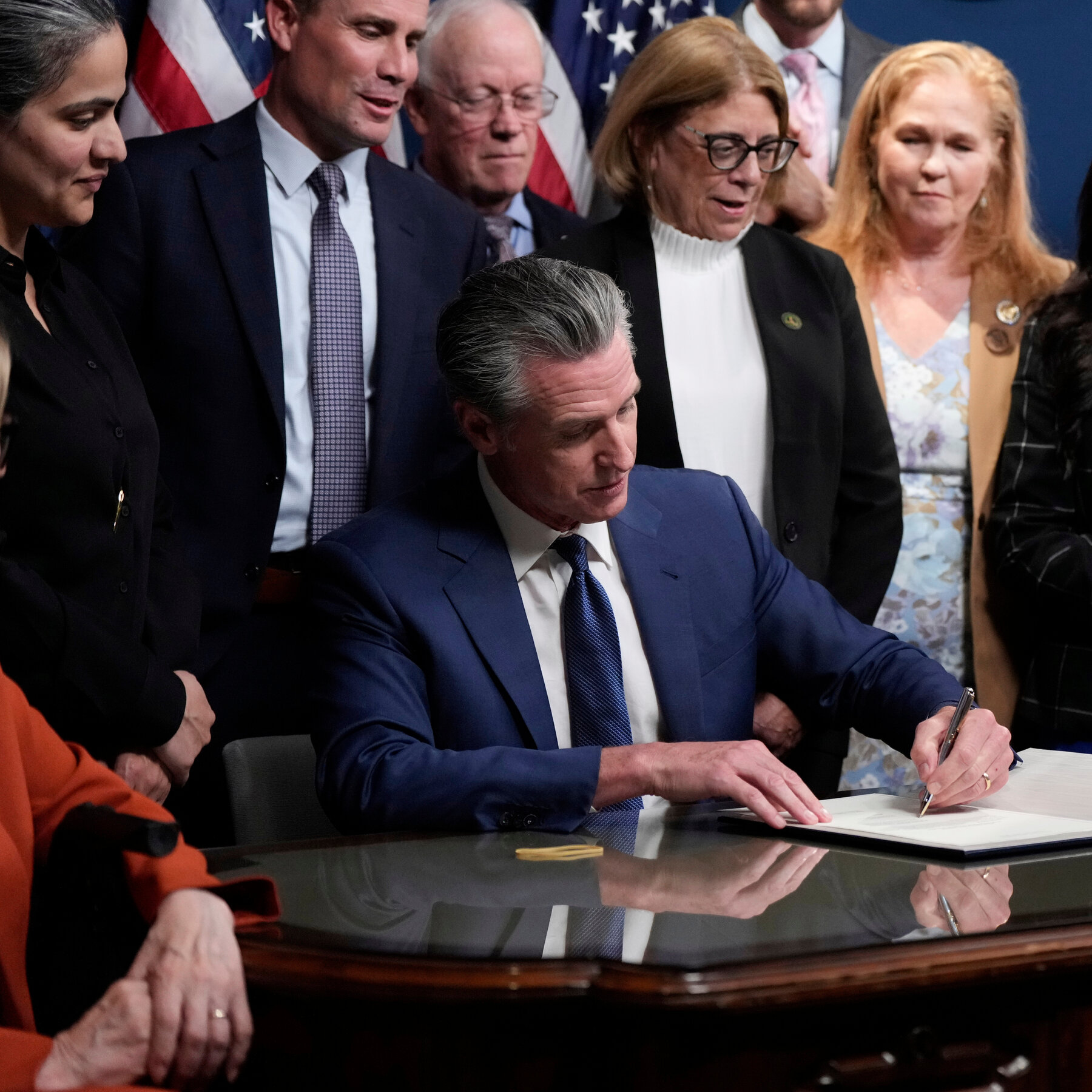 Newsom Signs California Redistricting Plan to Counter Texas Republicans