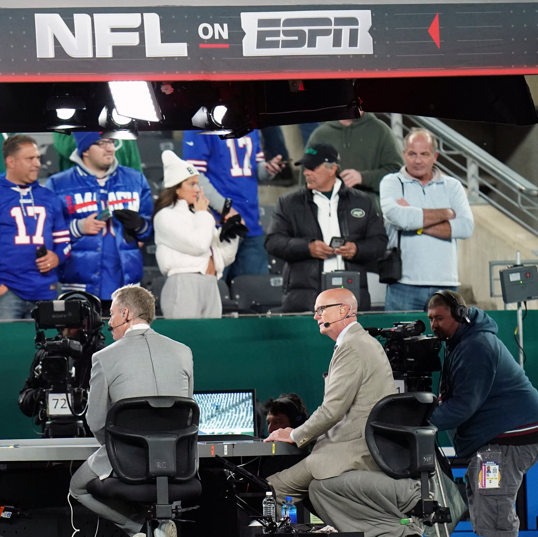 NFL Will Get a Stake in ESPN in a Complex Deal