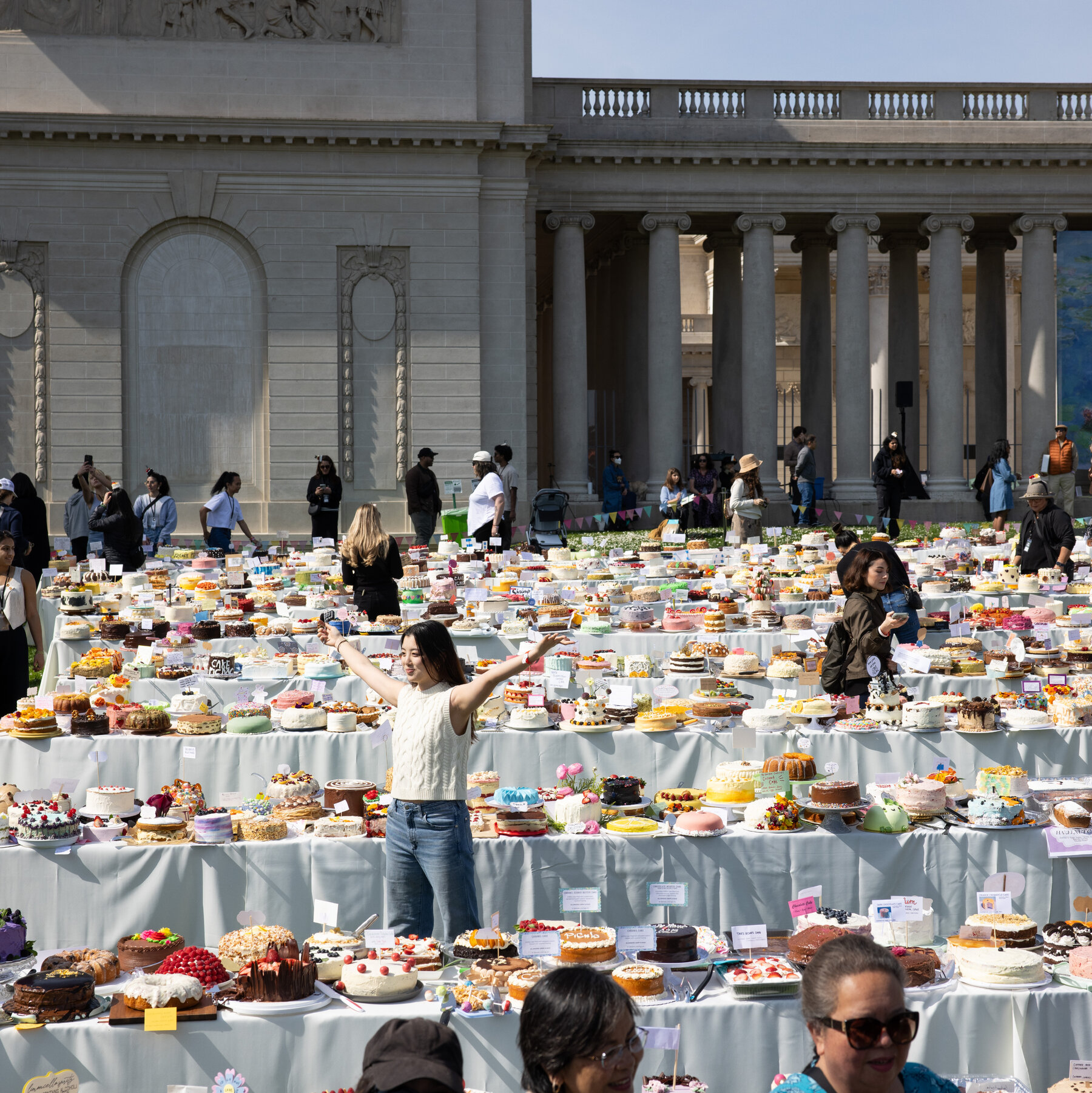 ‘No Cake, No Entry’: More Than 1,000 Picnic to Celebrate the Love of Cake